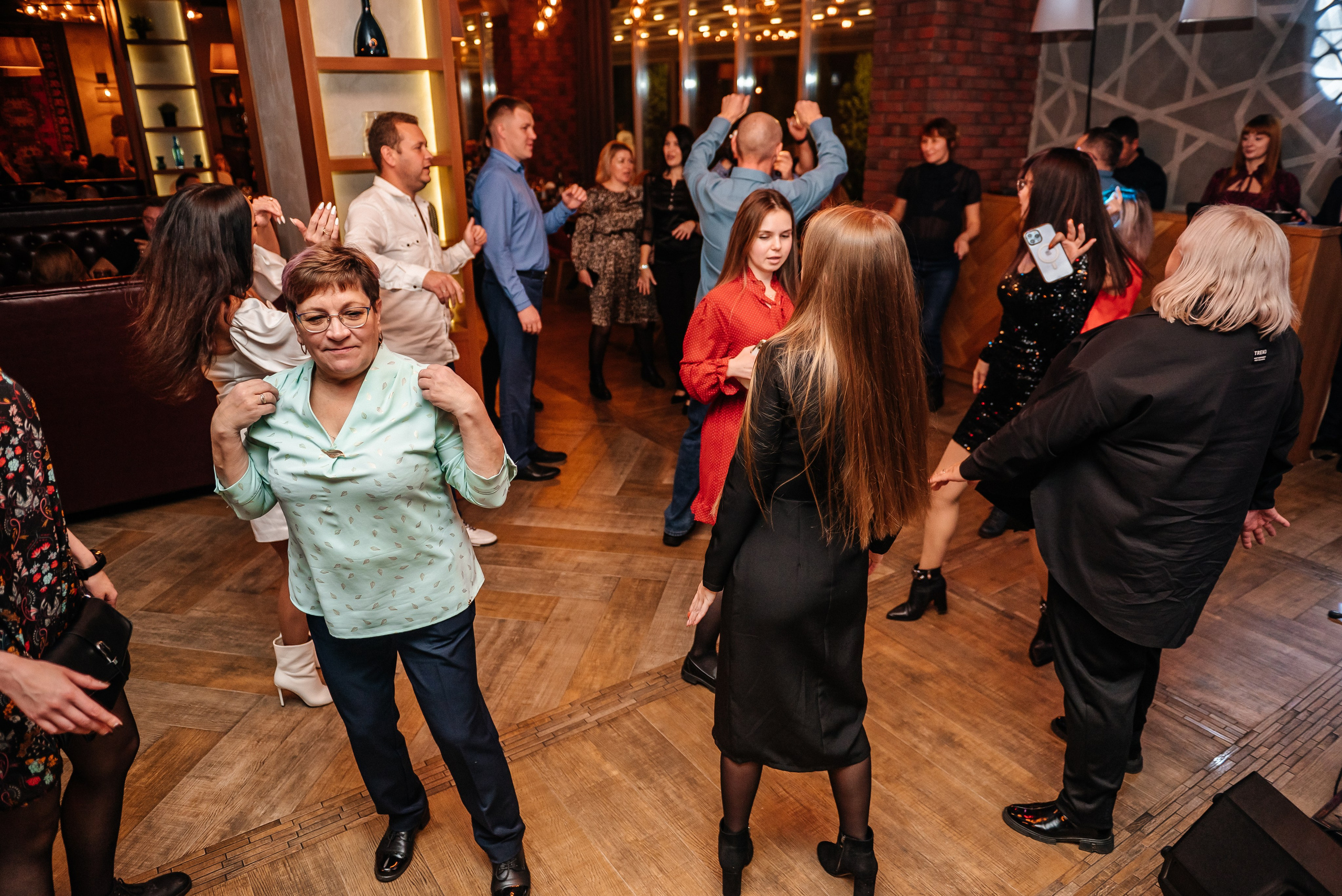 Ресторану Бакинский бульвар № 1 5лет. Свадебный и семейный фотограф в Дзержинске Екатерина Шулакова