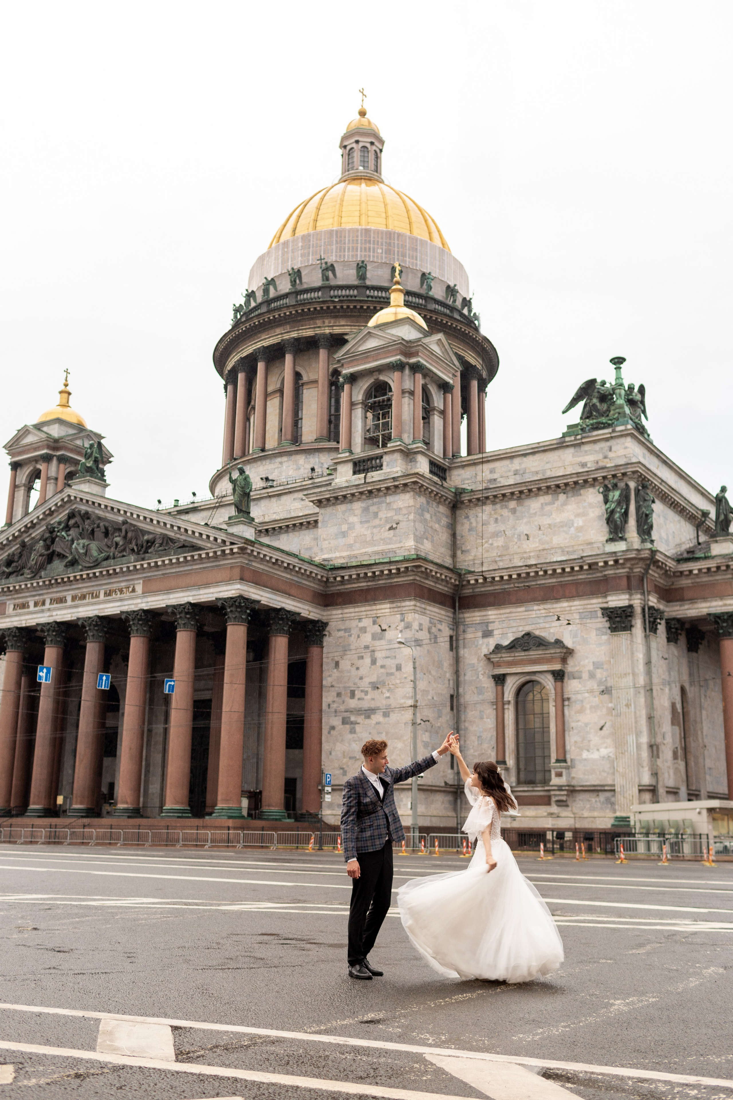 Свадебная фотопрогулка. Свадебный фотограф Кирилл Белый
