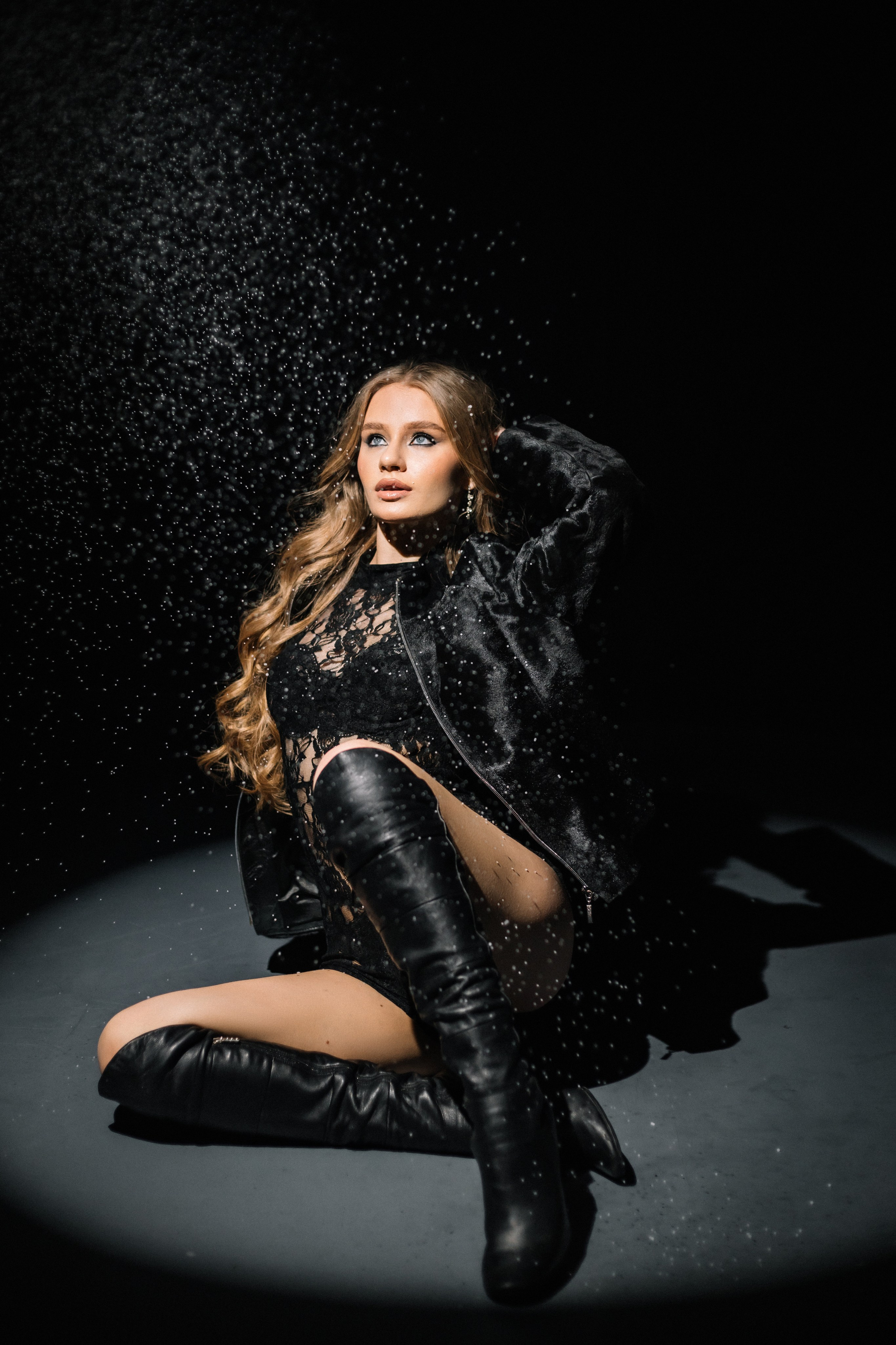 Фотосъемка в студии со снегом в Зеленограде