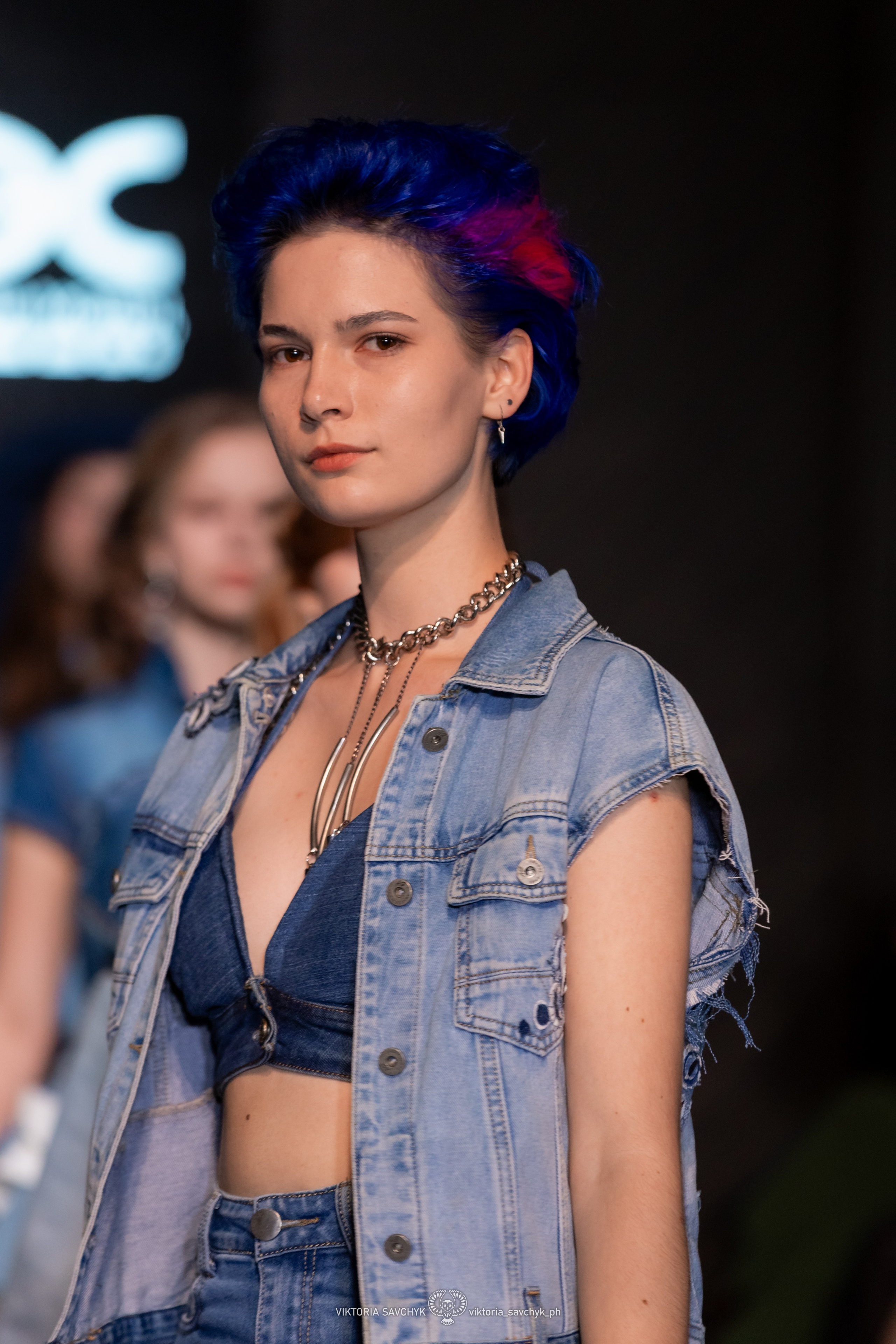 Подиум Rostov Fashion Show 2025. Осень-зима. Фотограф в Ростов-на-Дону Виктория Савчук