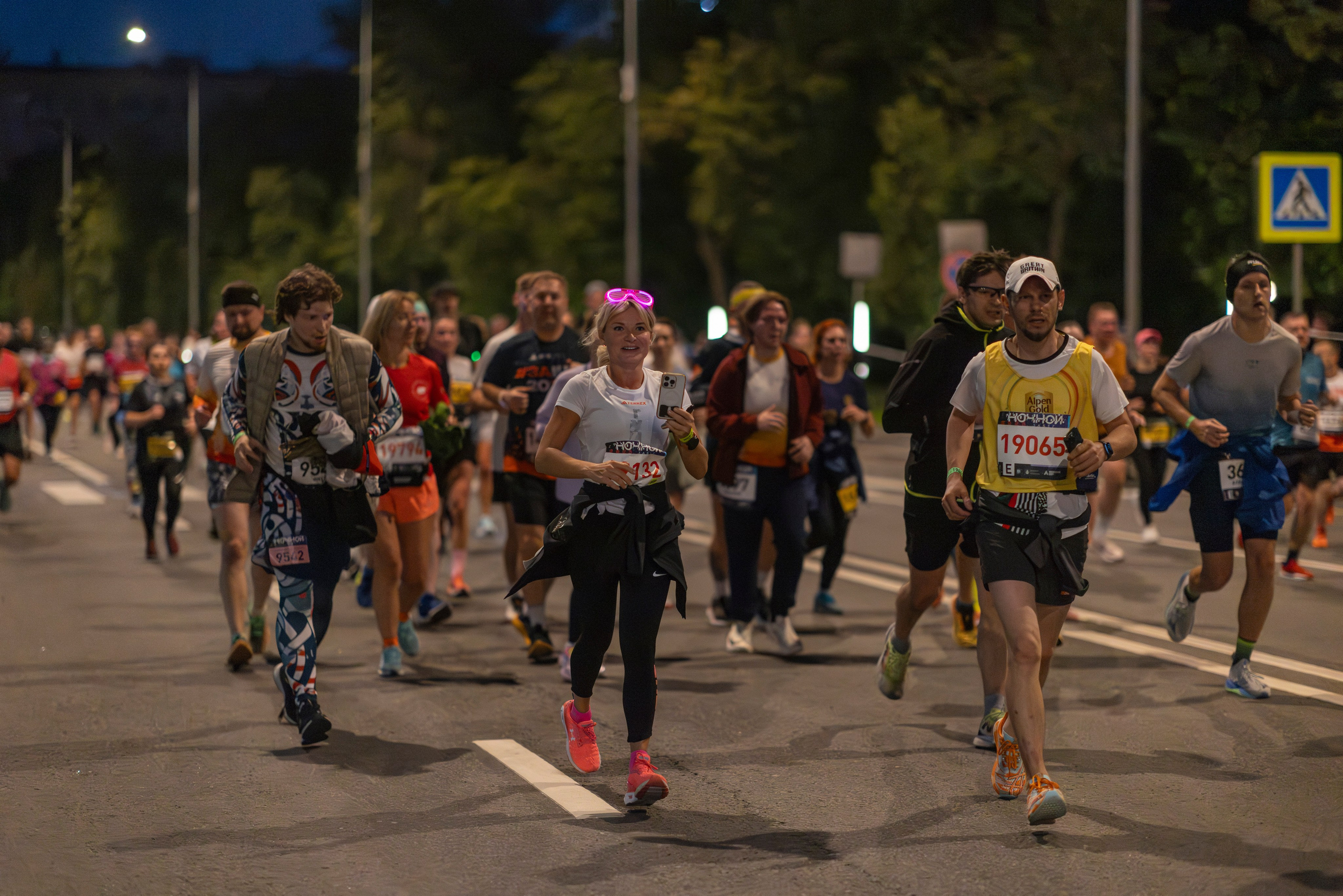 Ночной забег 2025. Фотограф Сергей Ловкий