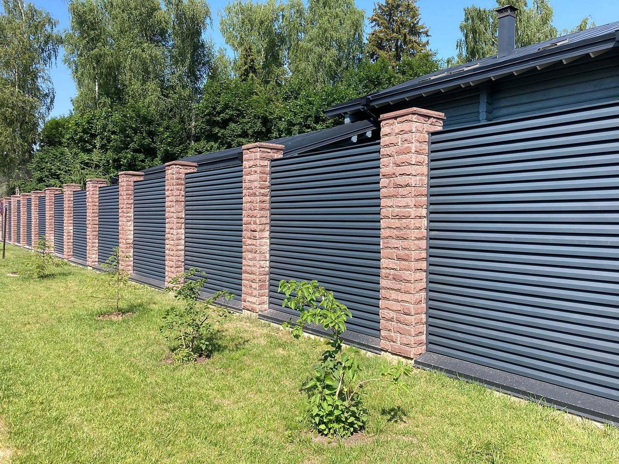 Заборы-жалюзи. Производство и монтаж