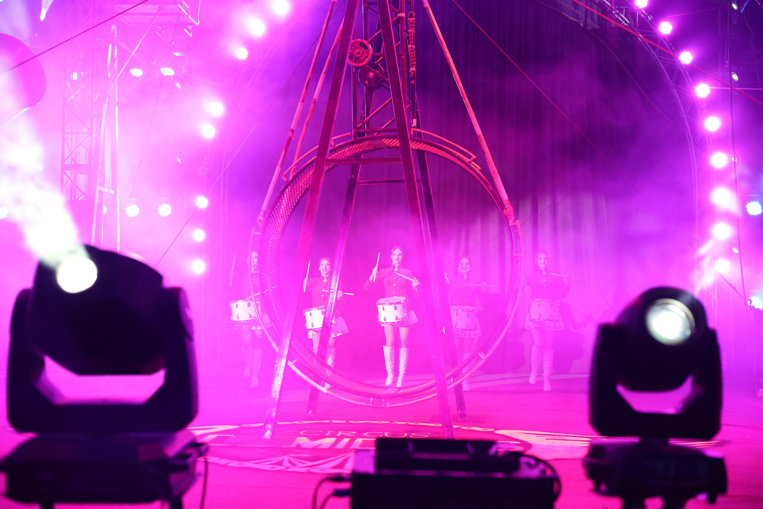 ЦИРК Демидова. Репортажный и мужской фотограф в Краснодаре. Фотограф в Краснодаре