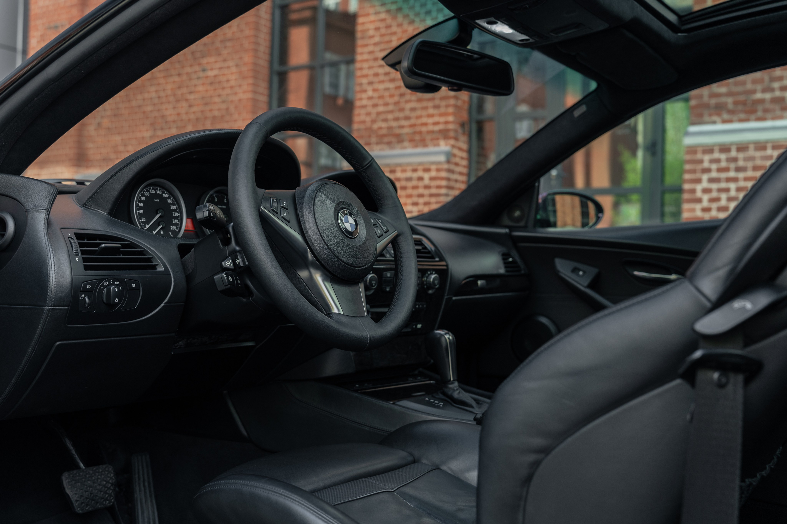 фото салона Bmw 6 series e63 локация газгольдер