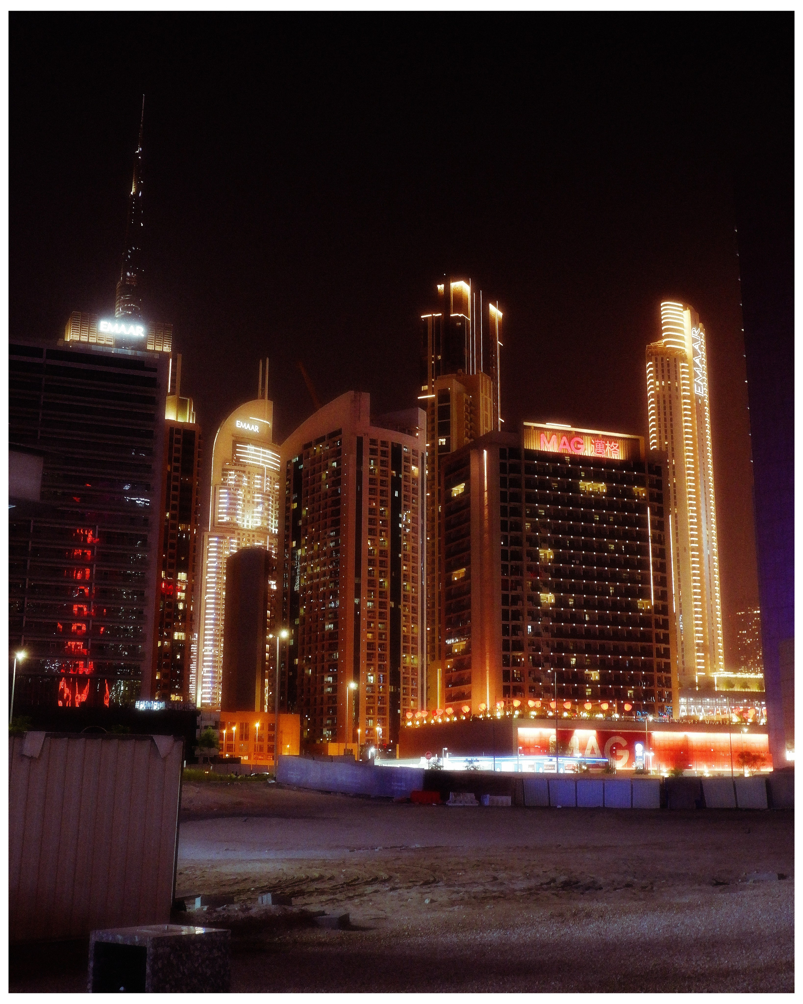 UAE. ANNA — PHOTOGRAPHER