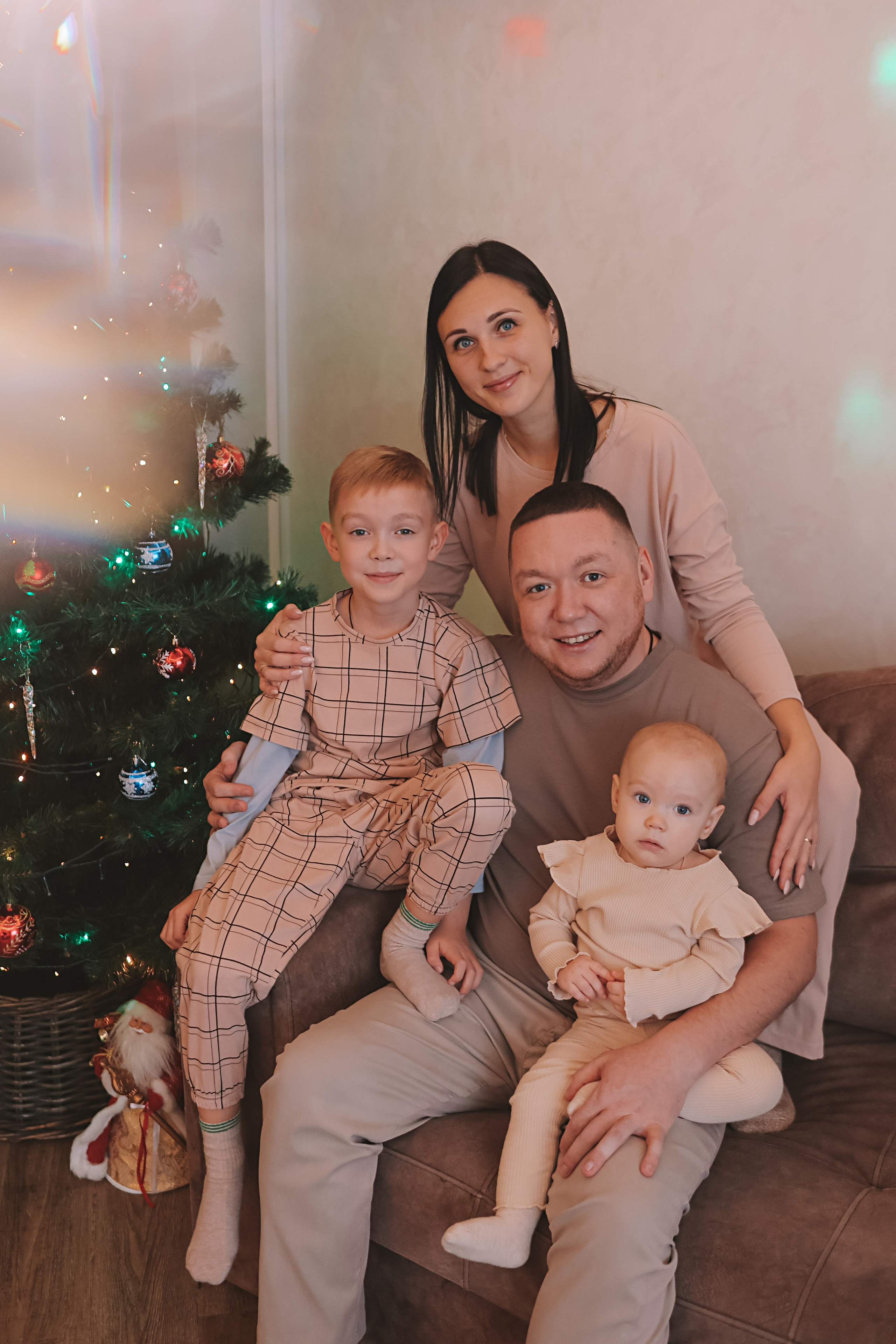 Дома. Семейный фотограф Тюмень, фотограф на роды Салмина Мария