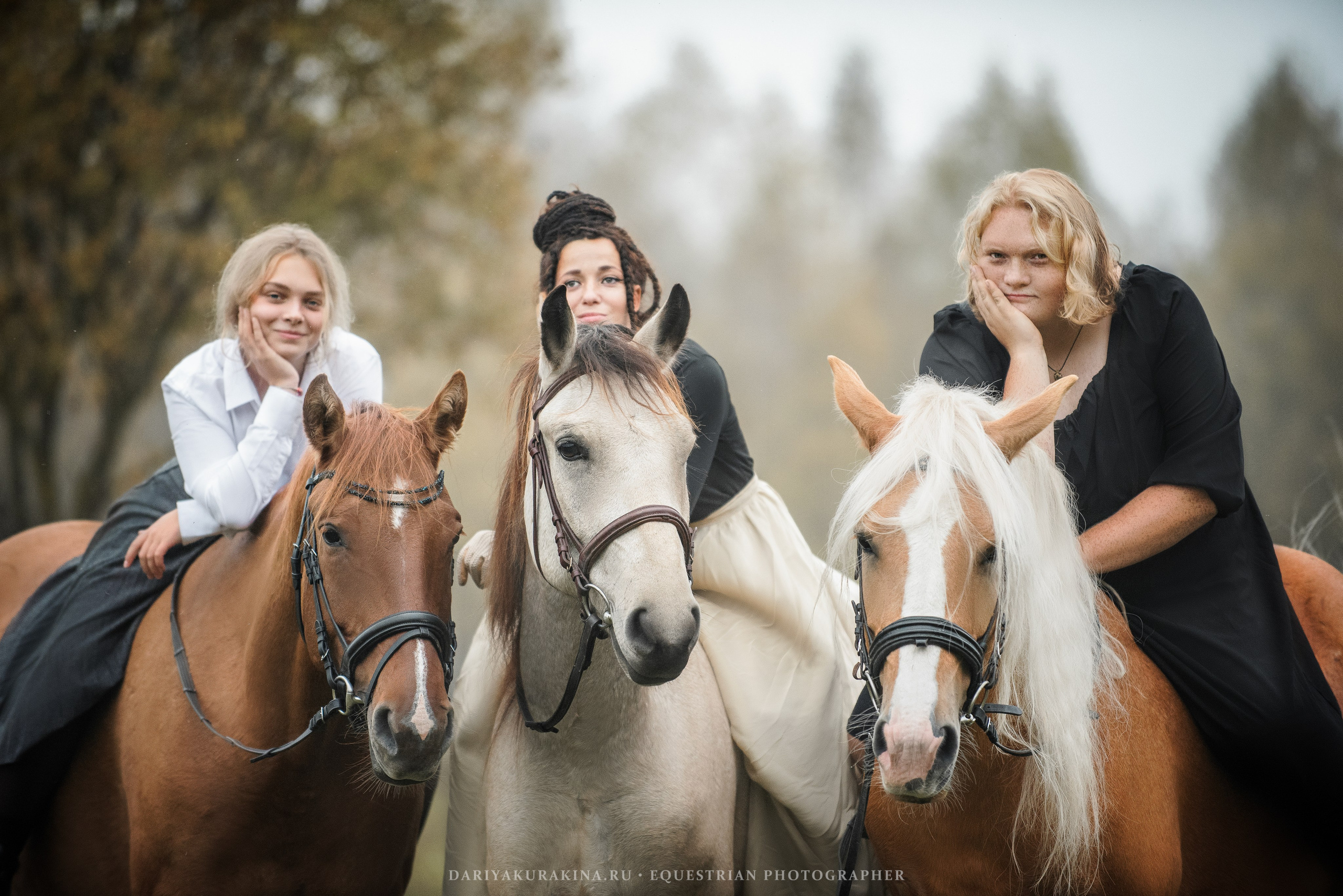 Ира, Тамара и Лена, КСК «БАЛЛАДА». Конный фотограф Куракина Дарья • Фотосессии с лошадьми