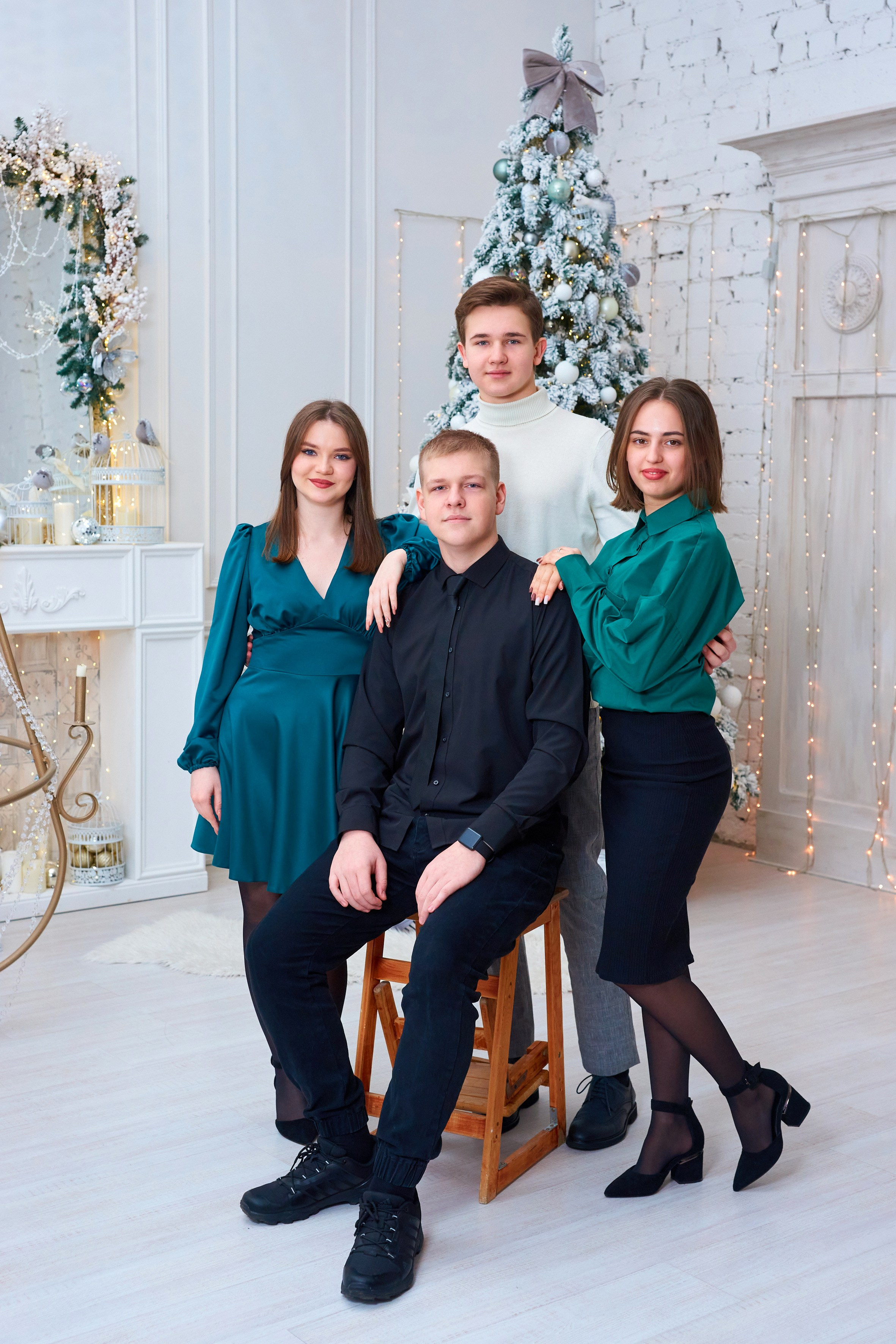 Студийная съёмка. 11 класс. Зима. Childrenfoto.ru