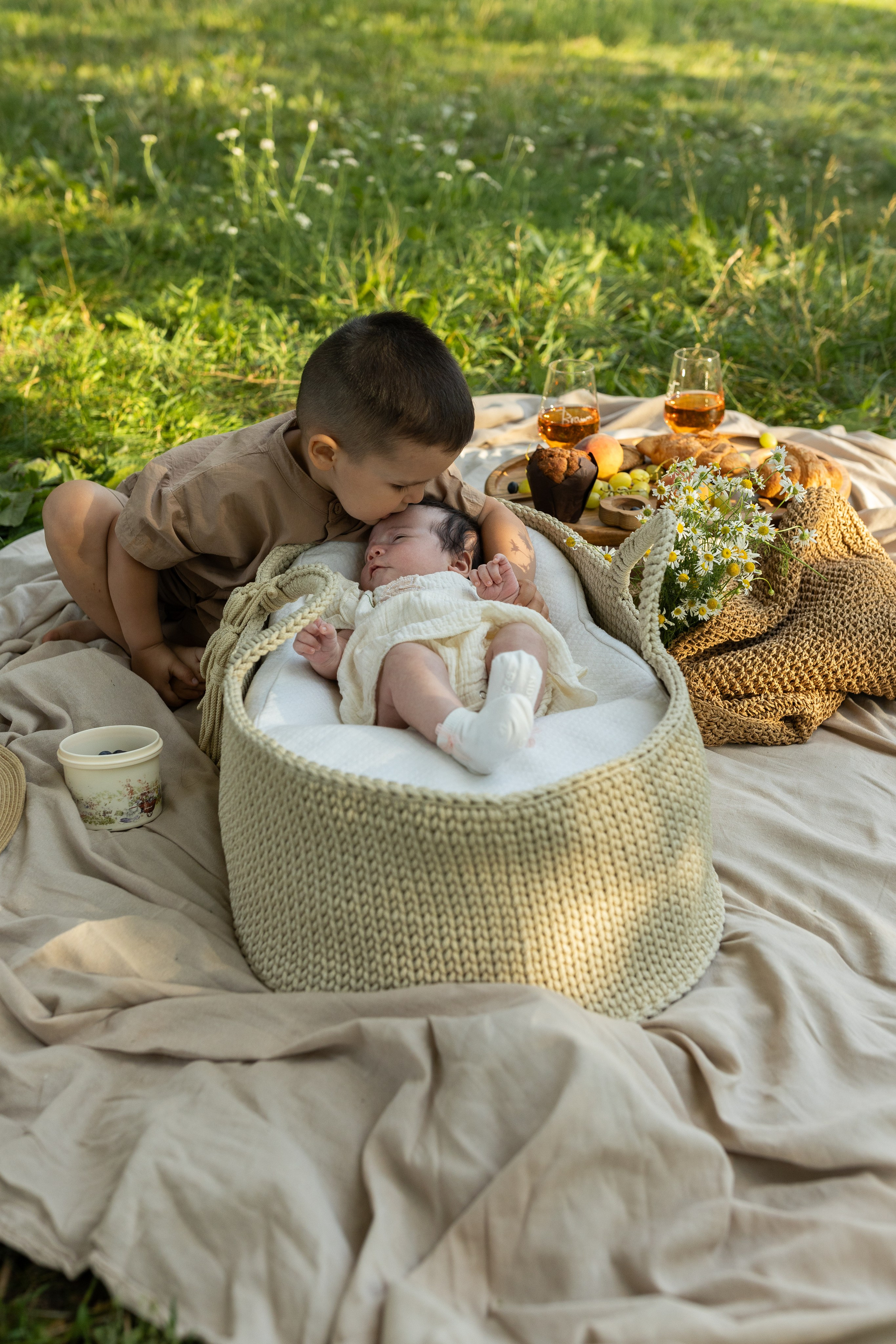1 месяц Саше — летний пикник в парке. Семейный и детский фотограф в Москве Олеся Маркина