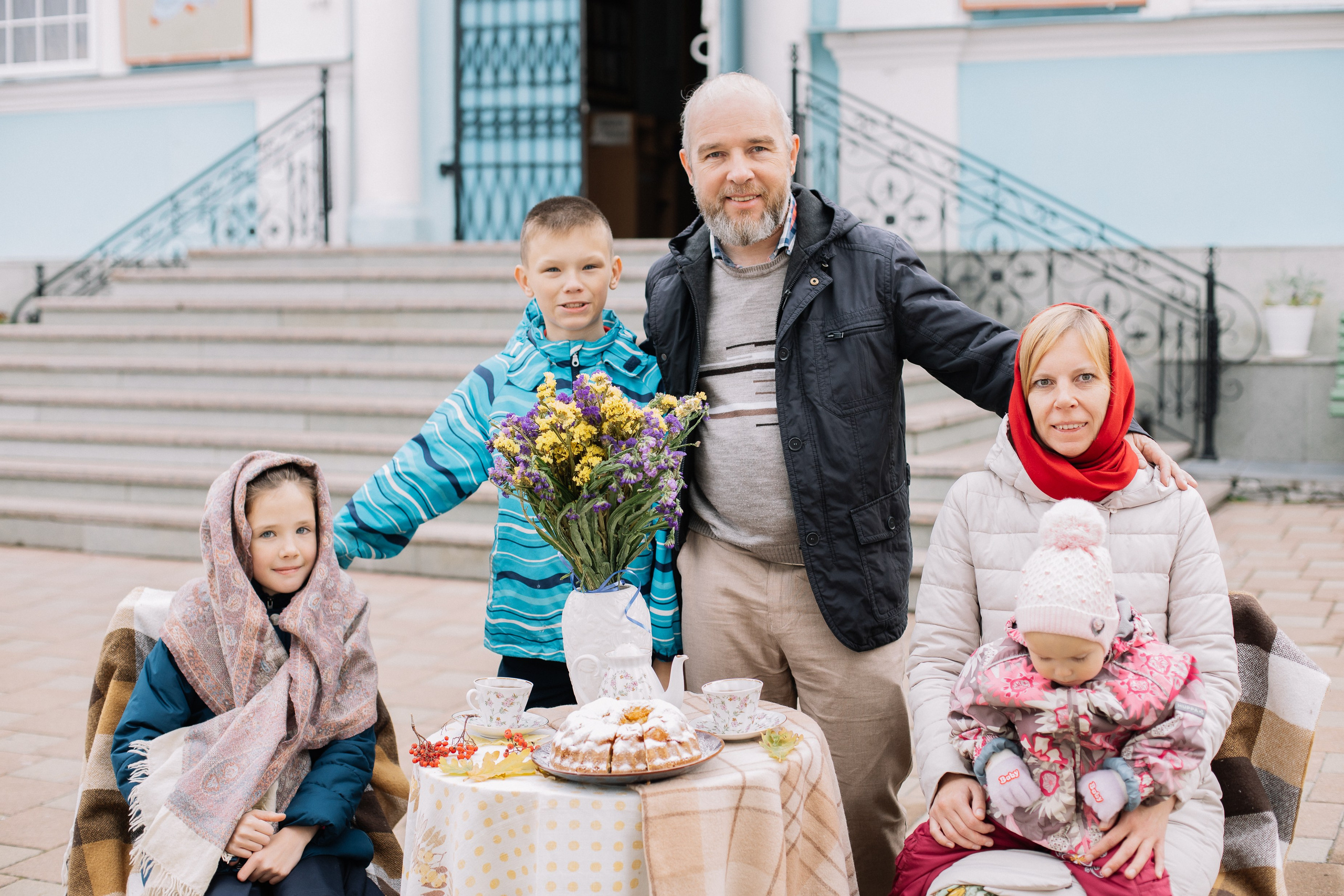 Покров в храме Иоанна Предтечи. Семейный фотограф Трусова Евгения в Екатеринбурге