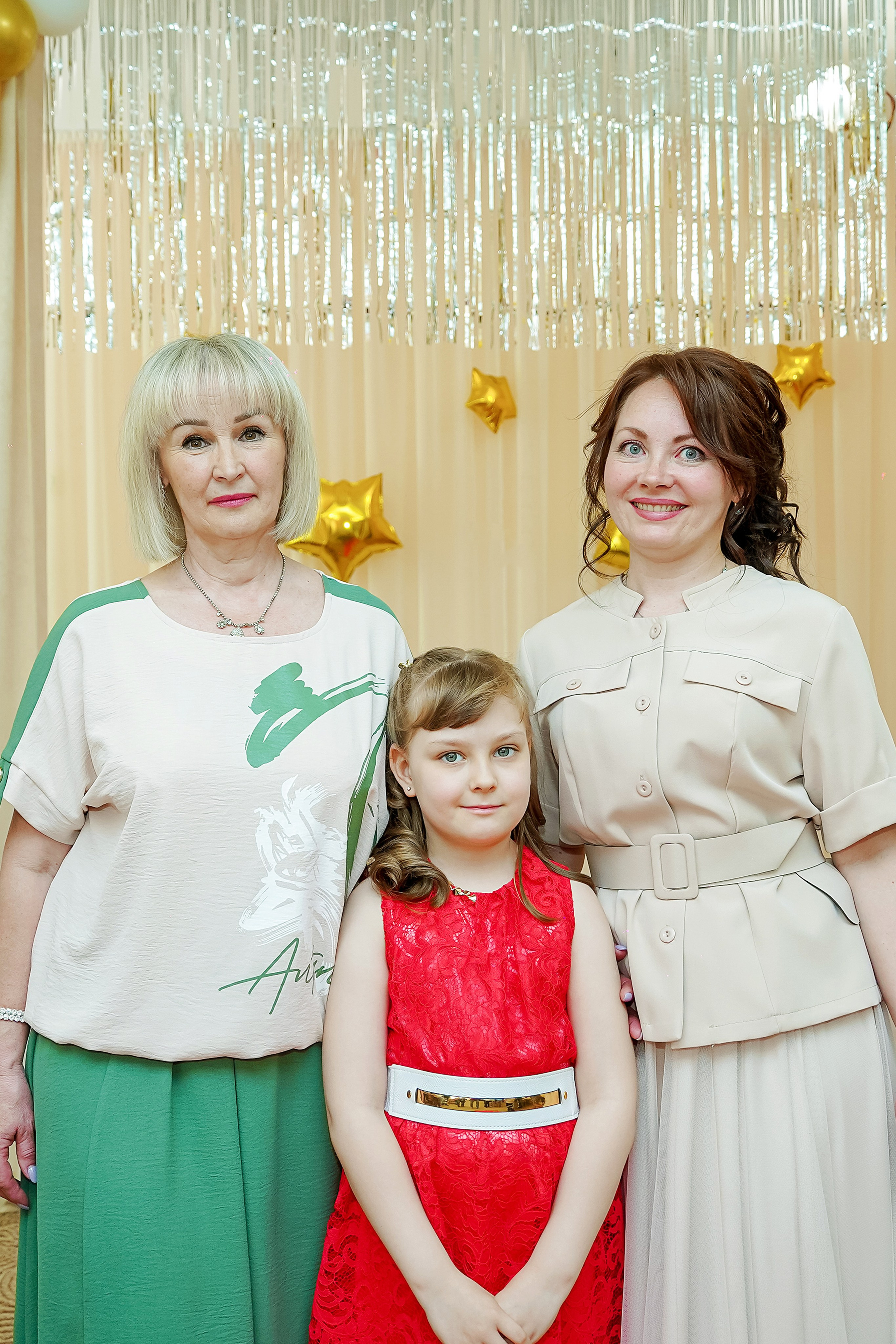 Фотосъемка видеосъёмка фотограф видеооператор новогодних утренников  в. Фотограф, видеооператор Нина Коршунова