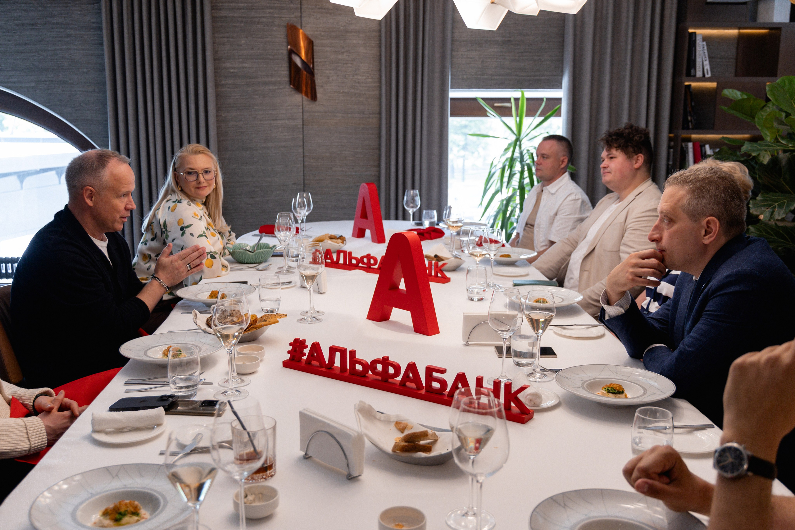 Альфа завтрак | SAVOY. Репортажный фотограф Сурков Артем Москва