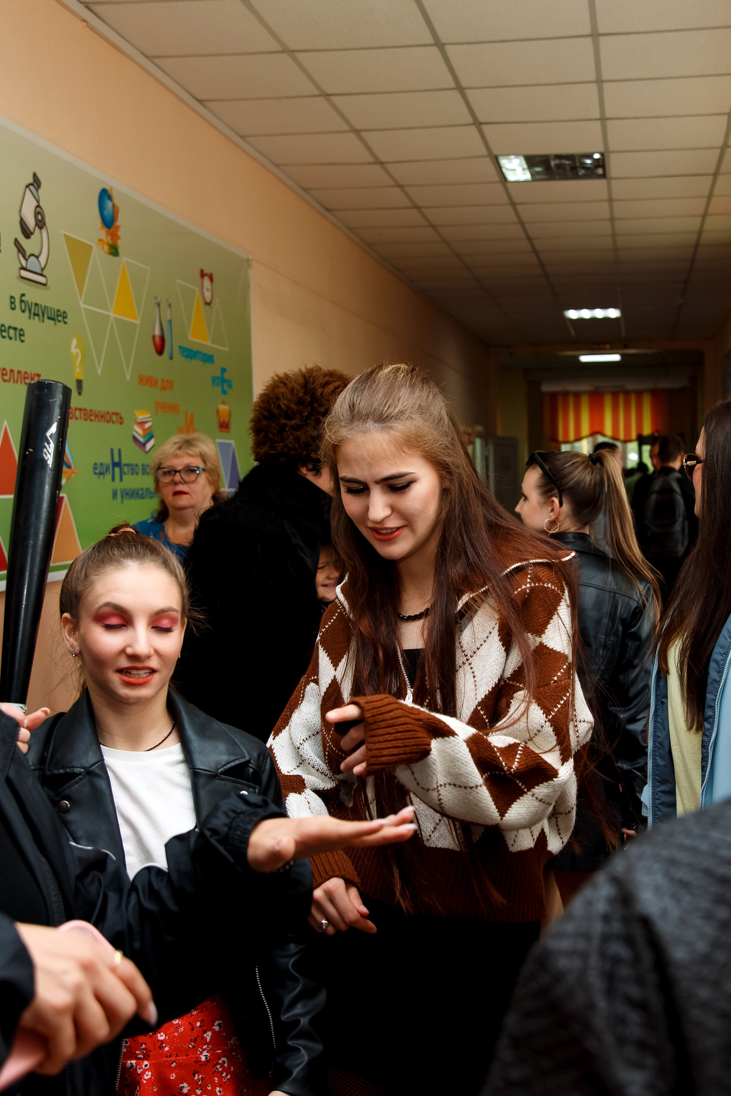 11 класс день не послушания в школе. Фотограф Любовь Корниенко, Примоский край