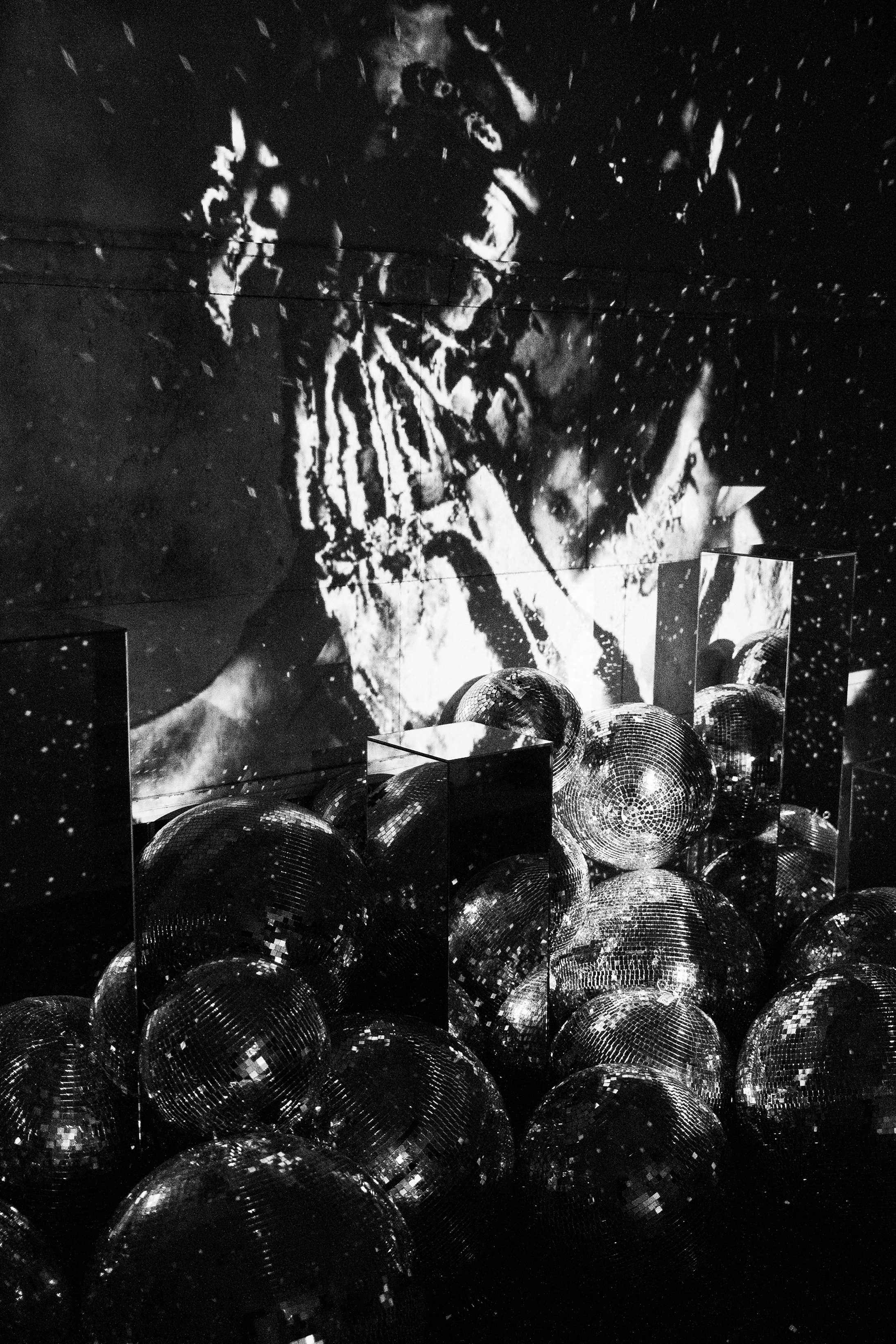 GOSHA KARTSEV Благотворительный бал