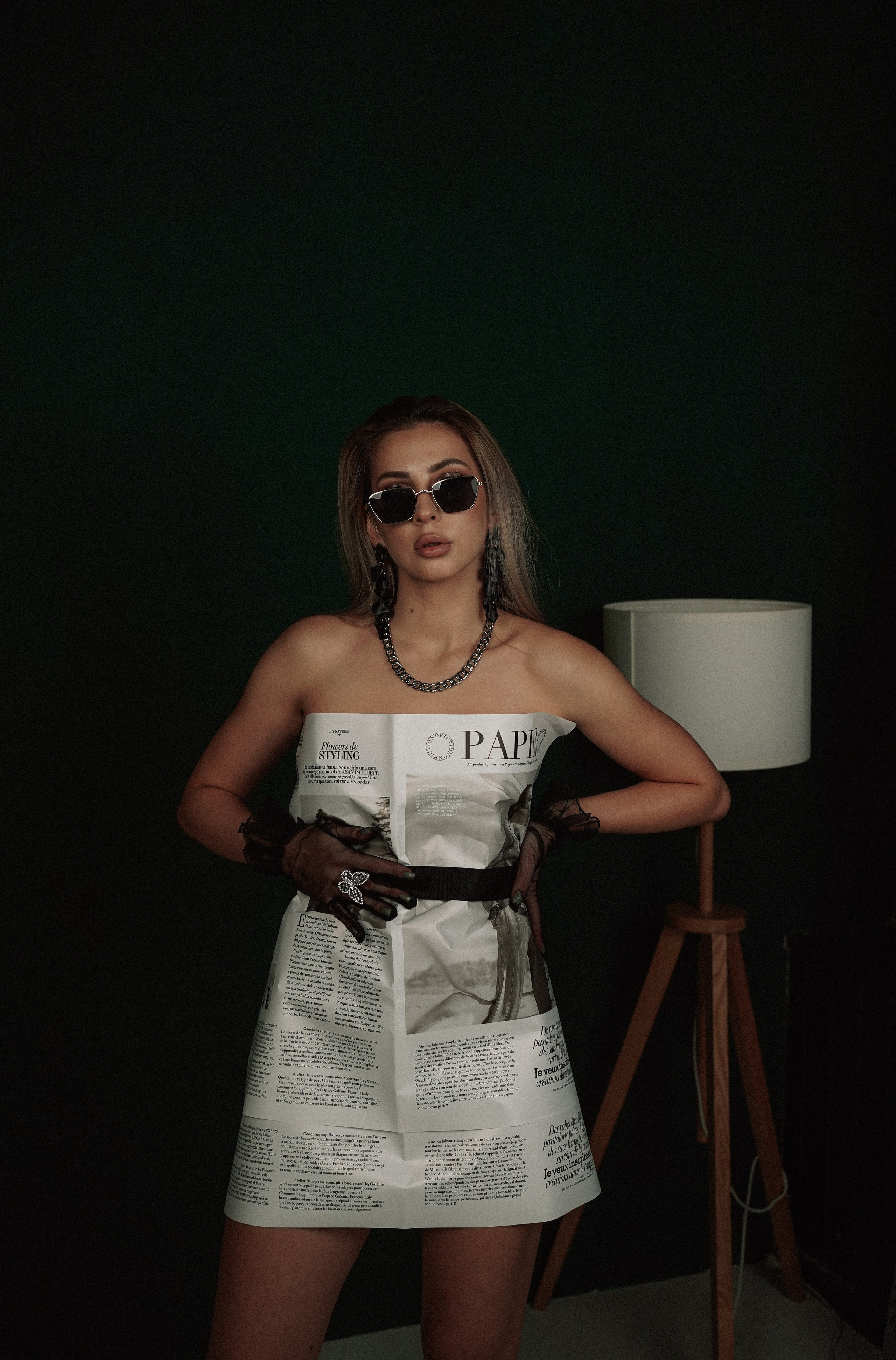 Фотостудия Рафинад. Женский фотограф Новочеркасск, Ростов-на-Дону, Шахты. Девушка в газете. Свадебный фотограф в Ростове-на-Дону. Таинство Крещения и Венчания, семейные фотосессии. Алёна Чёботова