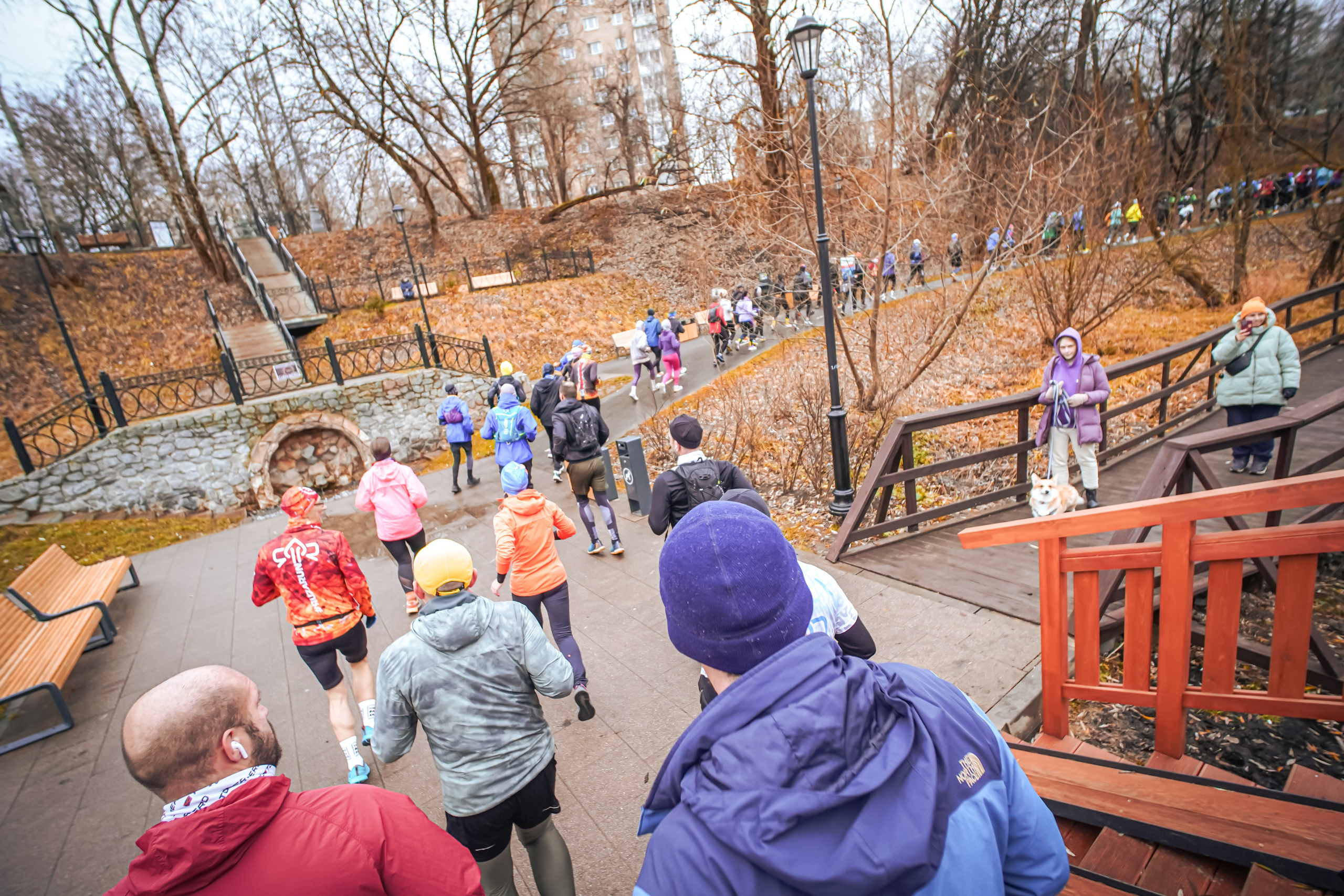 #марафонудома #яuzarun 2024 2-я петля, группа 6:30. Роман Капилюшов. Бег. Фото. Видео. г. Люберцы