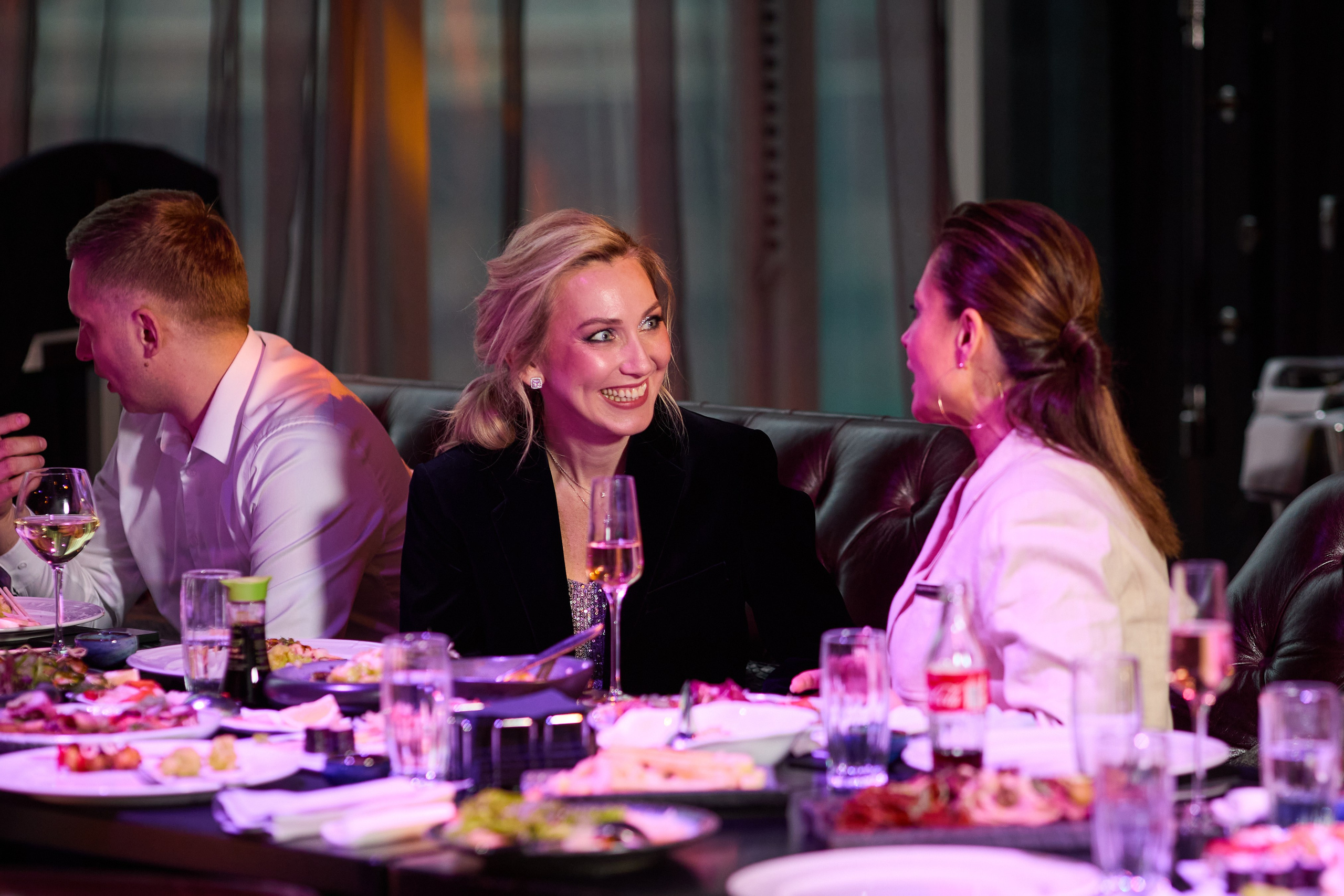 Юбилей в City Voice & Six Floor. Александр Осин — корпоративный и семейный фотограф в Москве