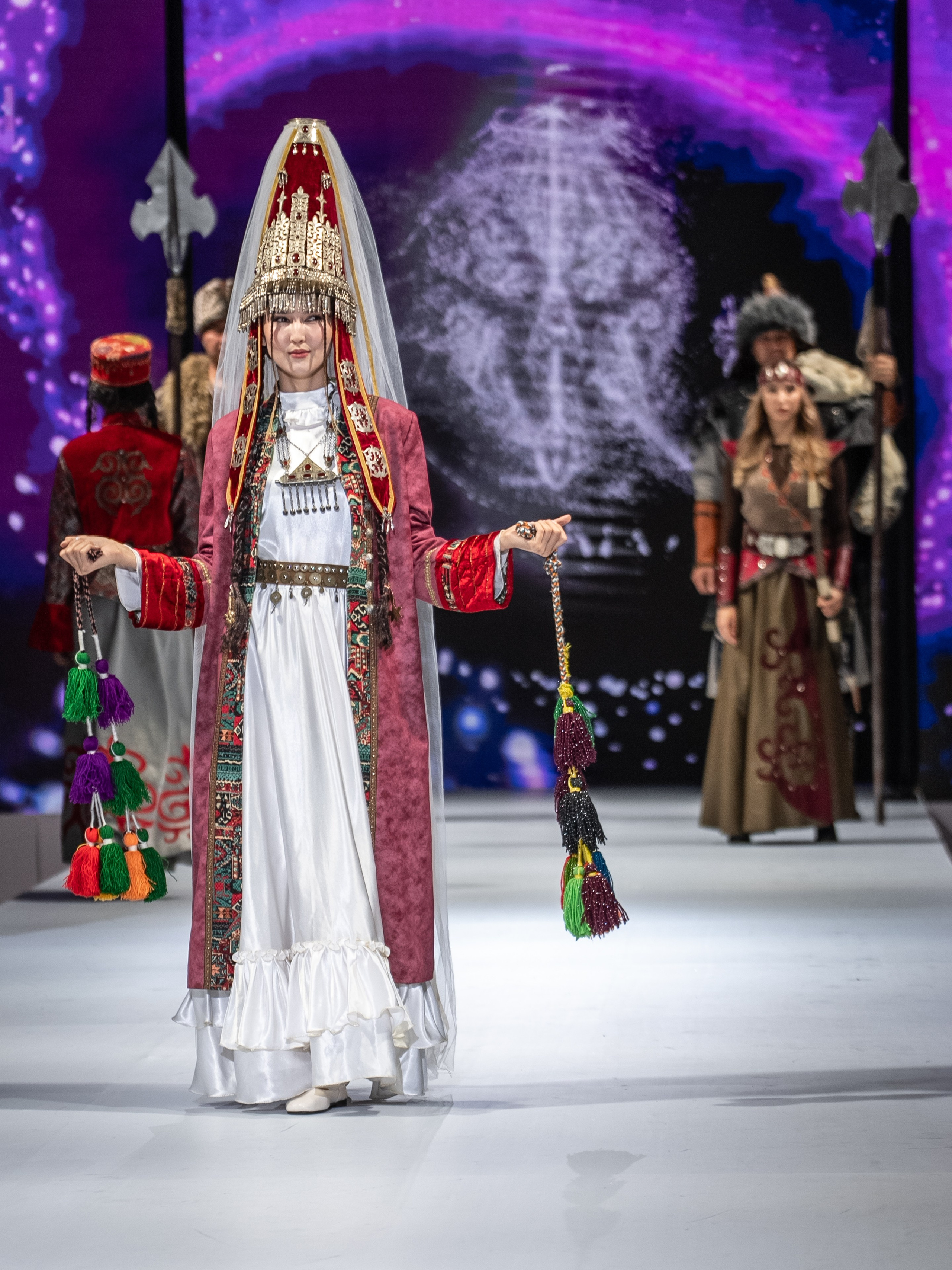 EURASIAN FASHION WEEK Lo Zarata. Сайт Алматинского НЮ АРТ, будуар и фэшн фотографа Дениса Карпенко