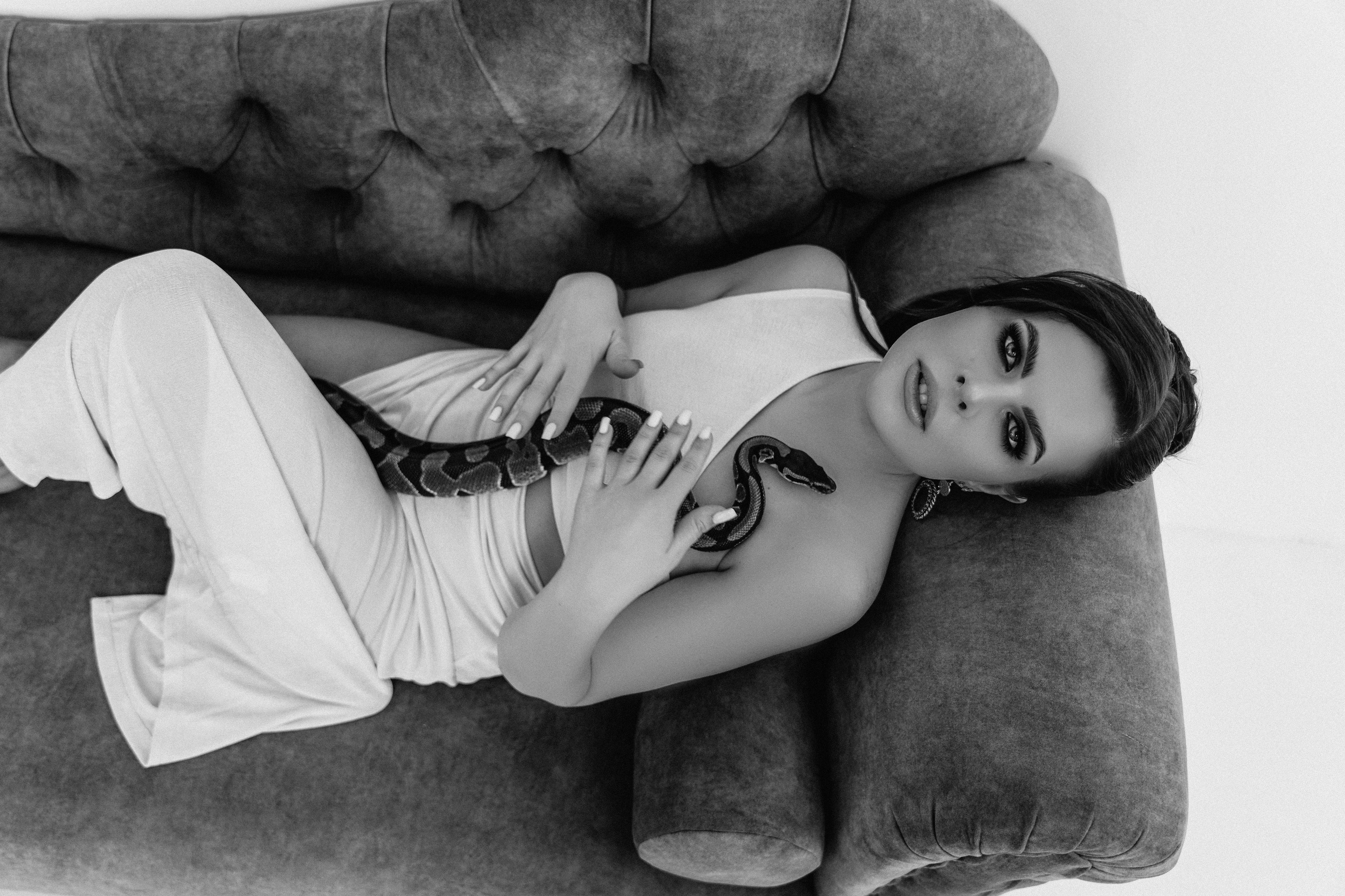 Дина — фотосессия со змеёй. Фотограф в Смоленске Ольга Давыдова