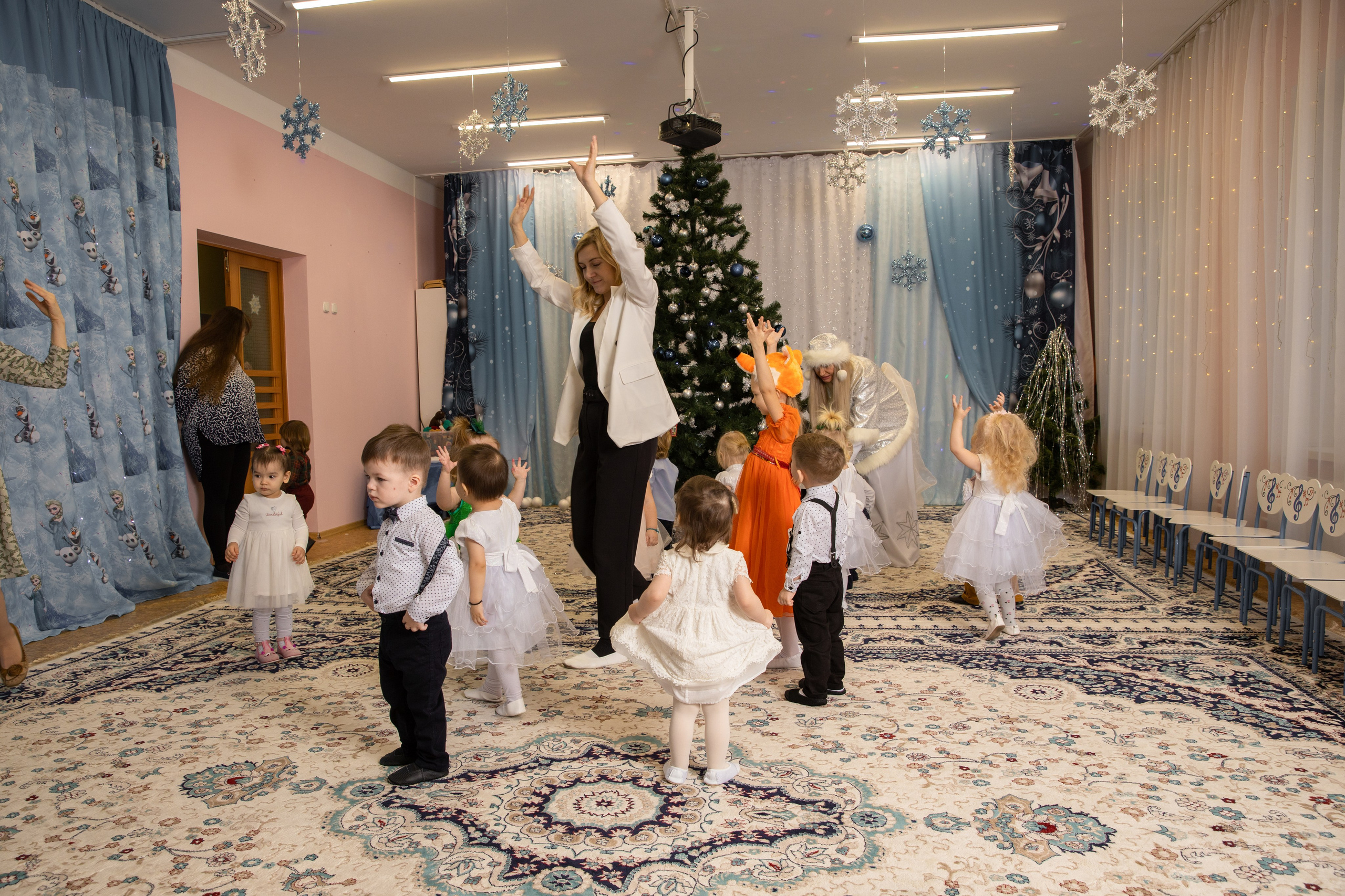 Новогодний утренник Успех. Фотограф в Железнодорожном и Балашихе