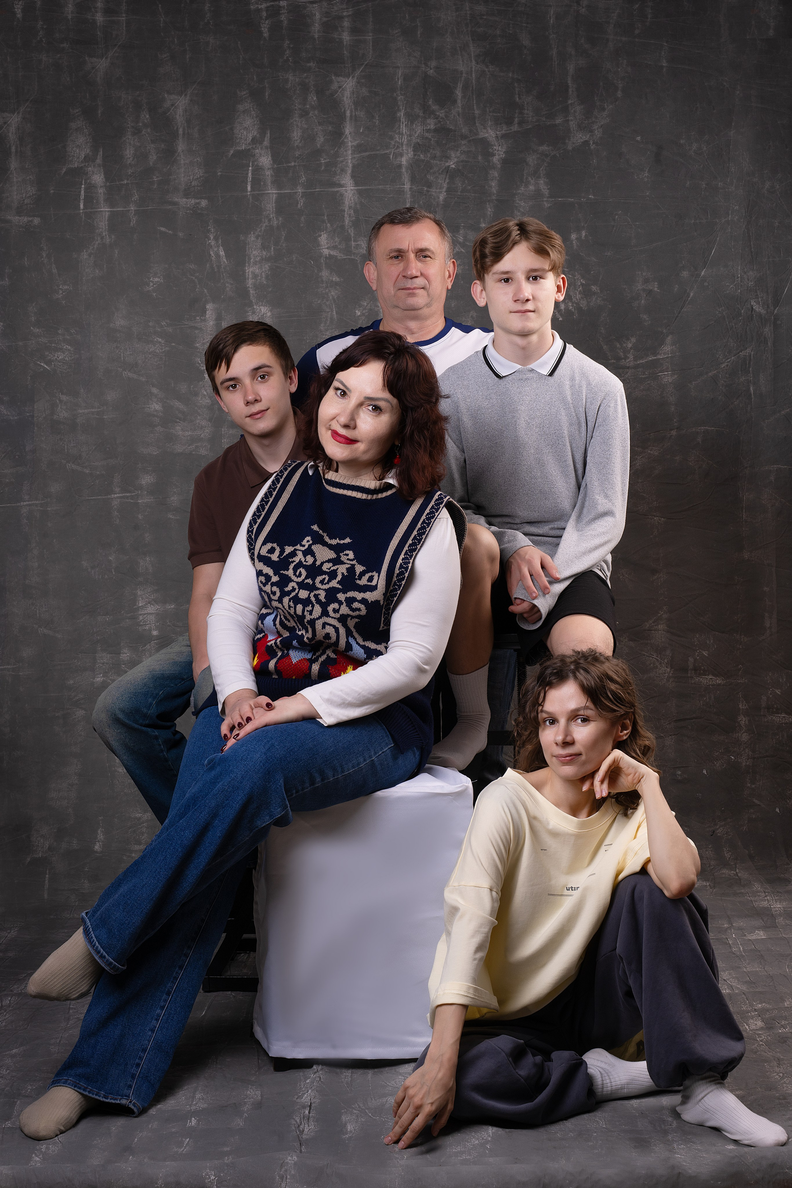 Потому что мы банда. Главная