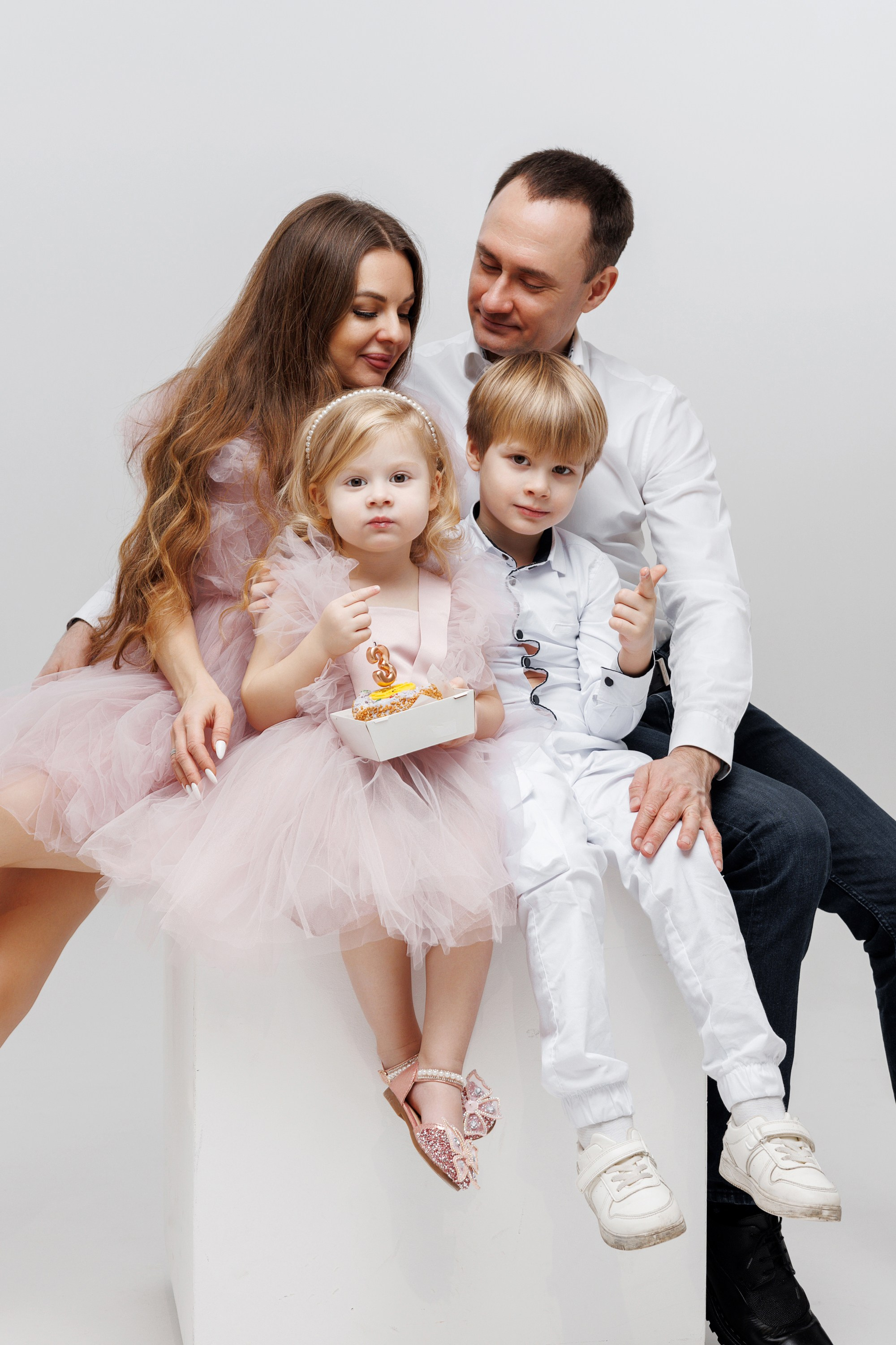 Съемка Дня Рождения Алисы в фотостудии CROSS-STUDIO зал IDEAL. Свадебный и семейный фотограф в Москве и МО Елена Агапова