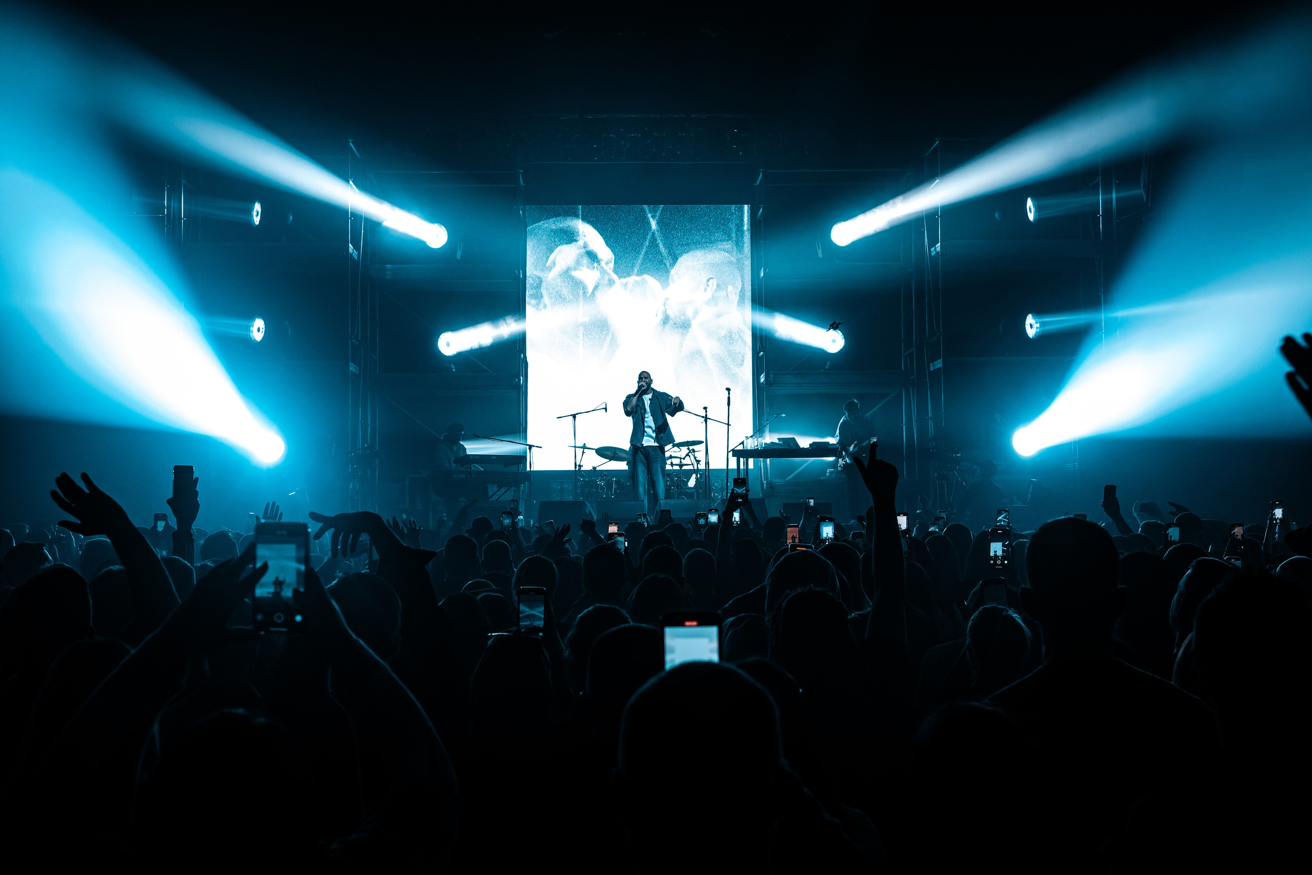 LOC DOG / МОСКВА / 2025. OOPS