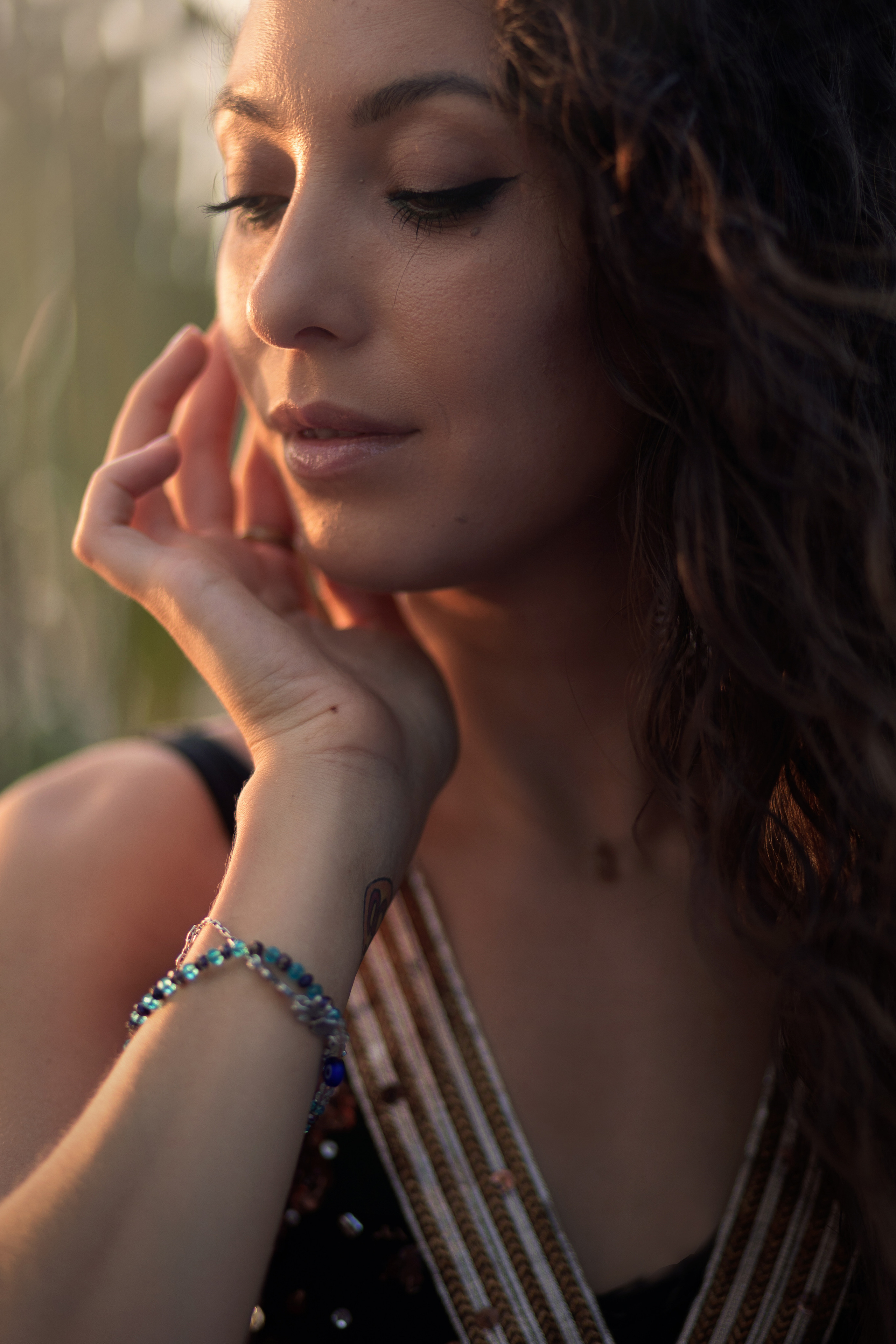 Woman seaside photoshoot Goa. Свадебные видео