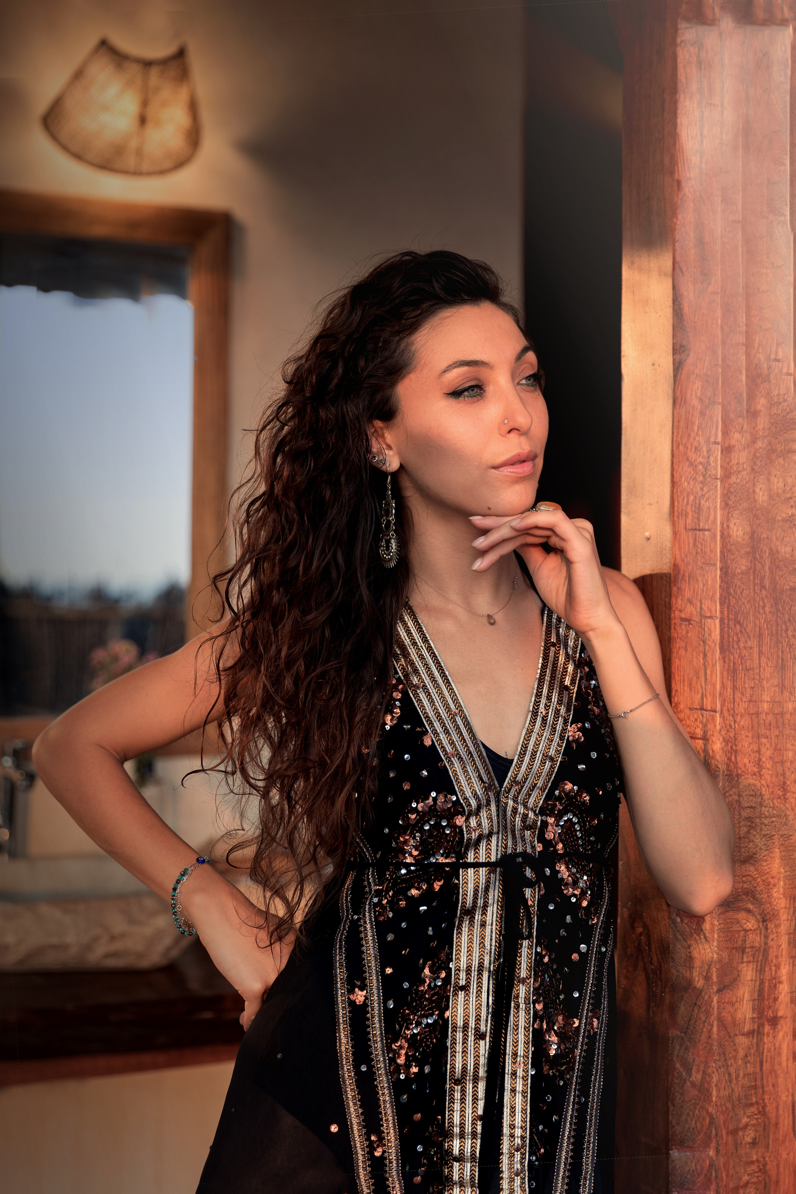 Woman seaside photoshoot Goa. Свадебные видео