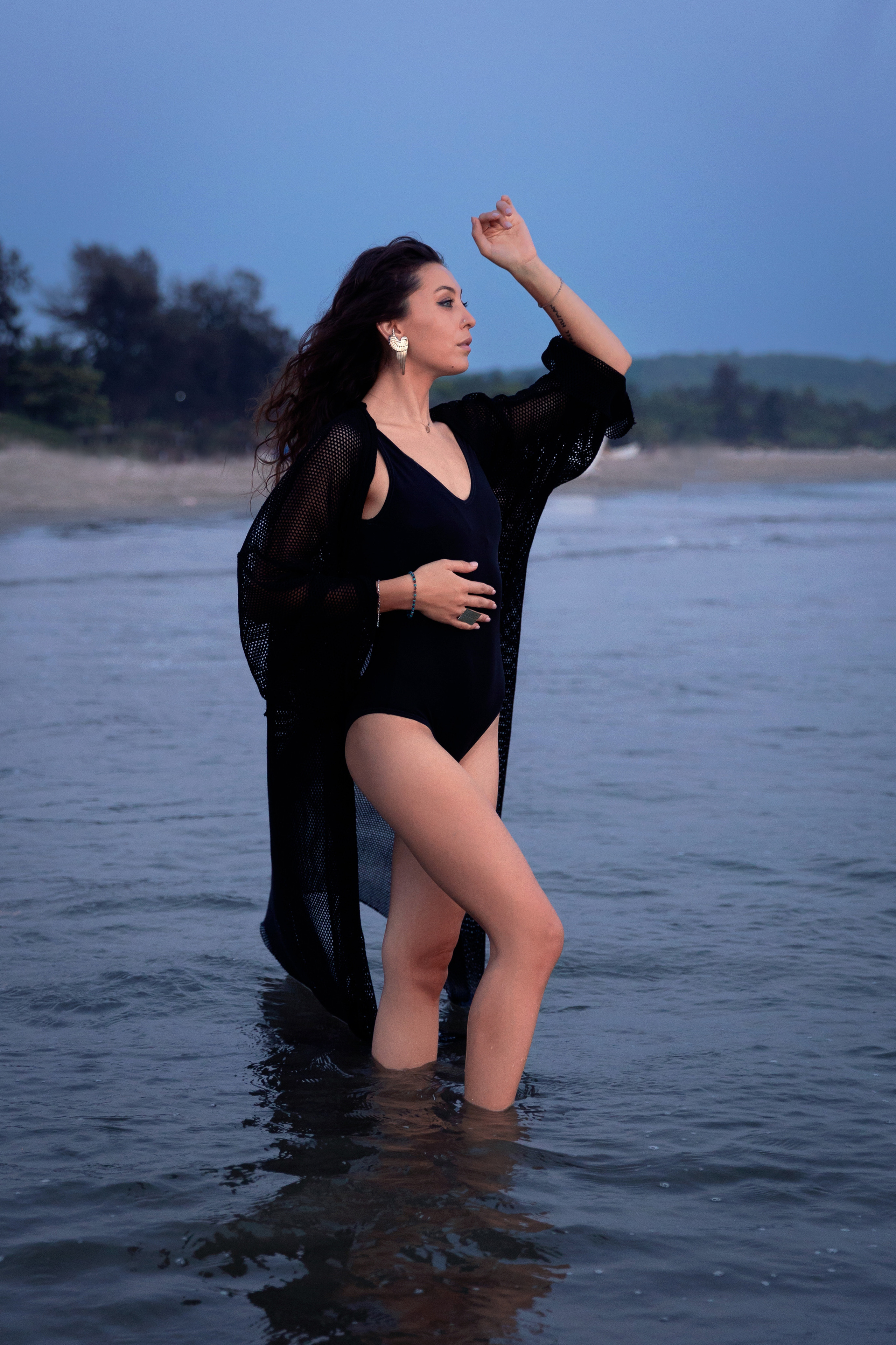 Woman seaside photoshoot Goa. Свадебные видео