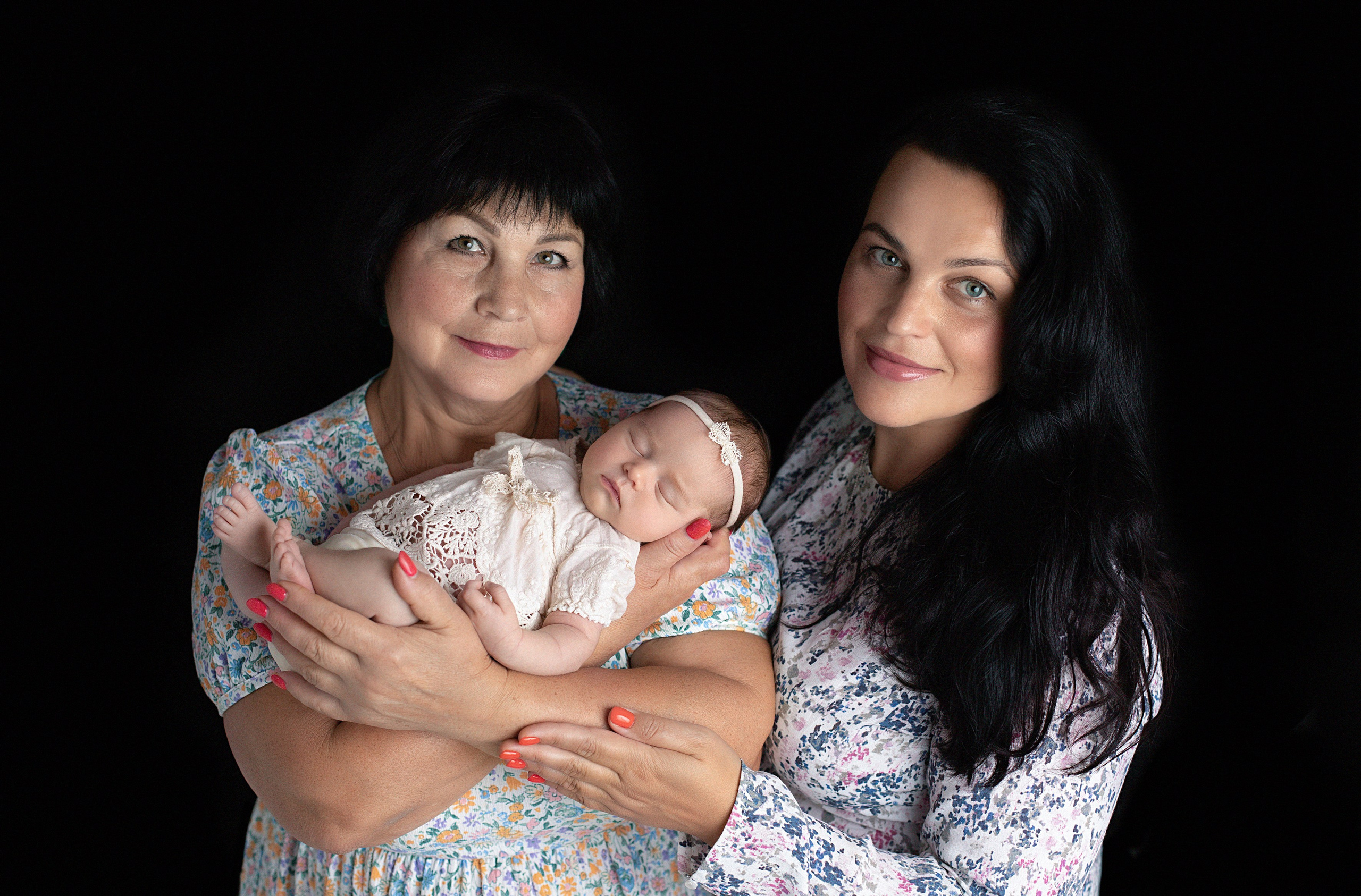 Новорожденные девочки. Фотограф новорожденных в Нижнем Новгороде Белякова Оксана