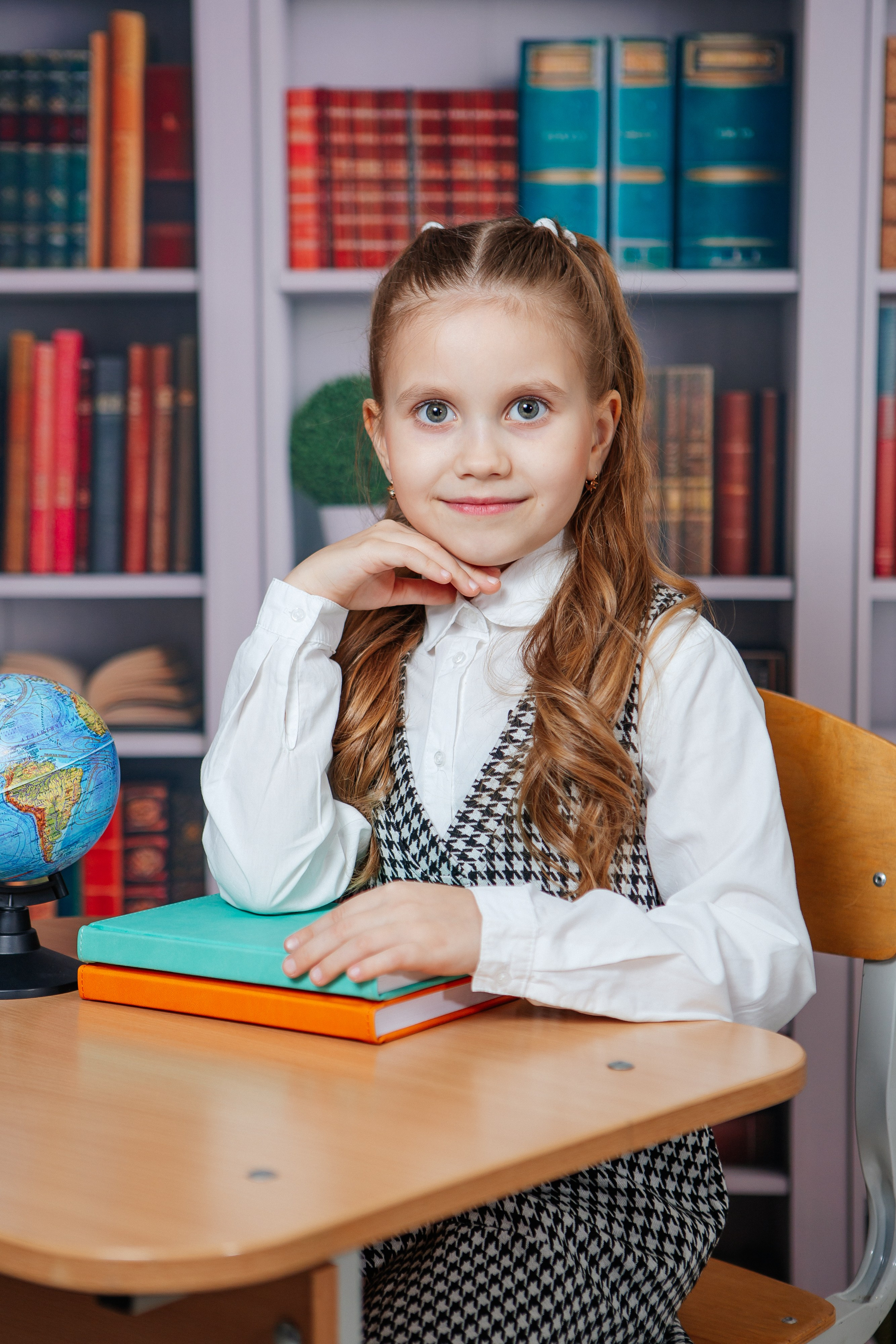 Стеллаж. Выездной проект. Фото дети. Выпускные альбомы Нижний Тагил