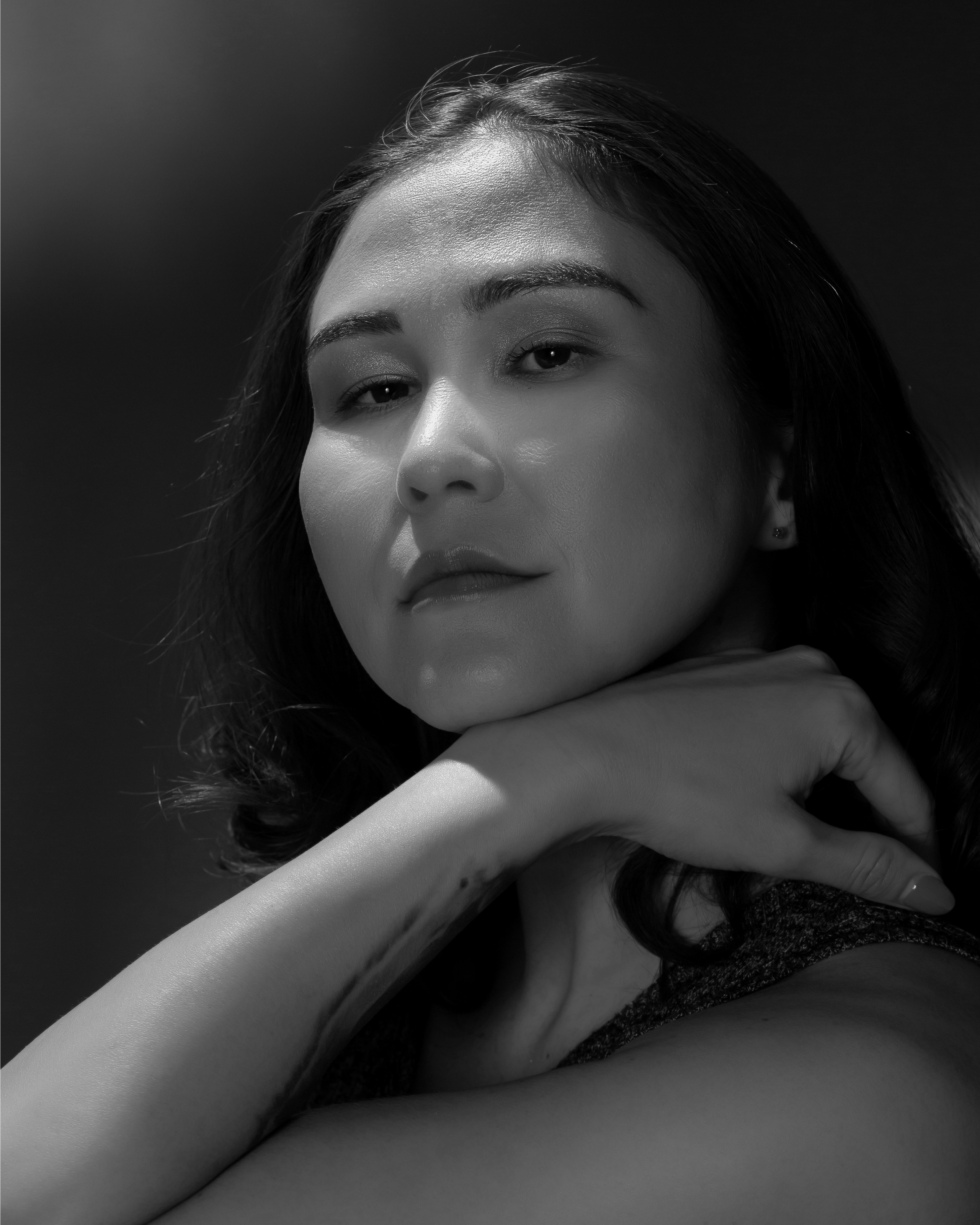 ЧБ портреты. Фотостудия Алматы. Фотосъемка Алматы. Фотосессия Алматы. Фотокурсы. Обучение фотографии. Аренда студии