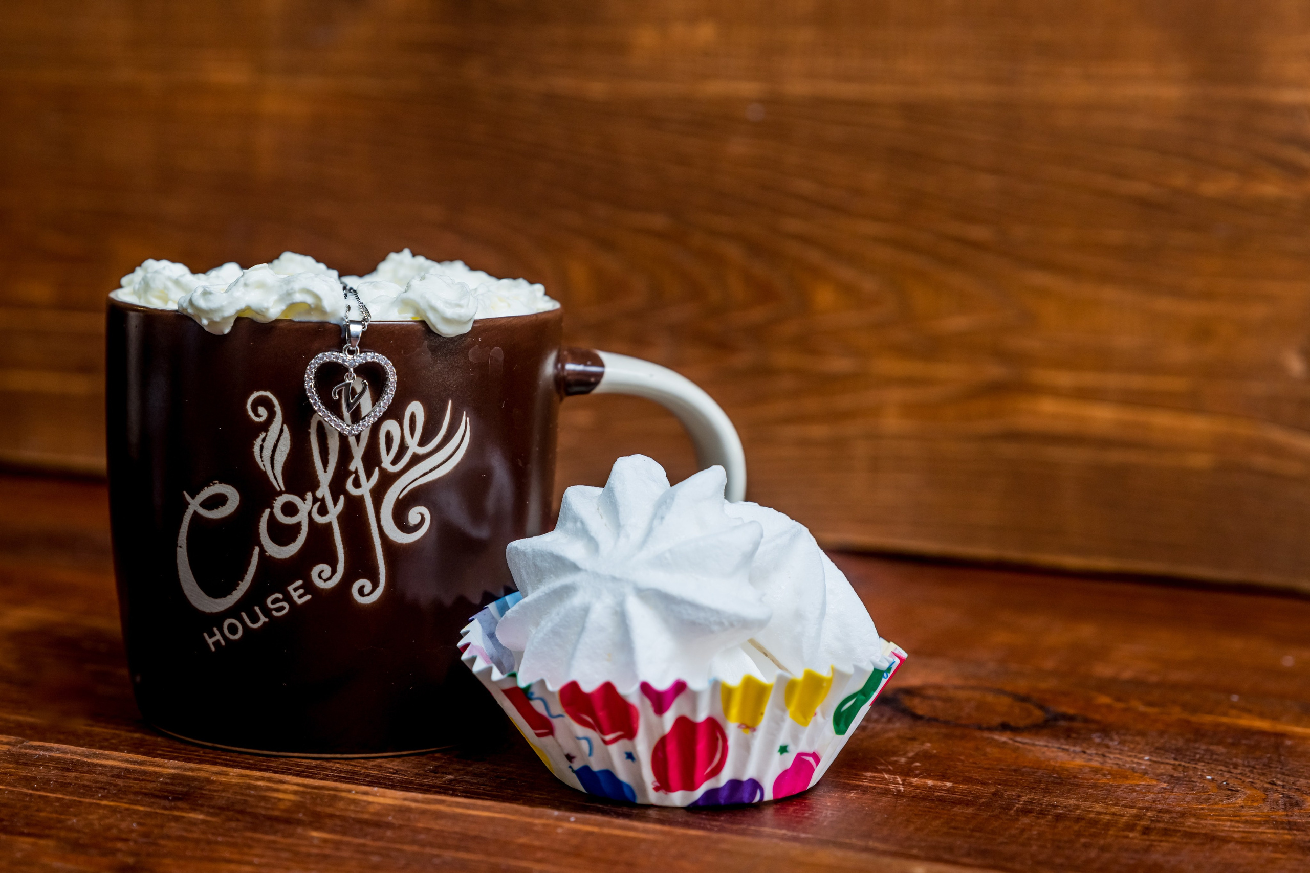 Предметная фото и видео съемка. Арт студия «Пегас». Фото- и видео- съемка