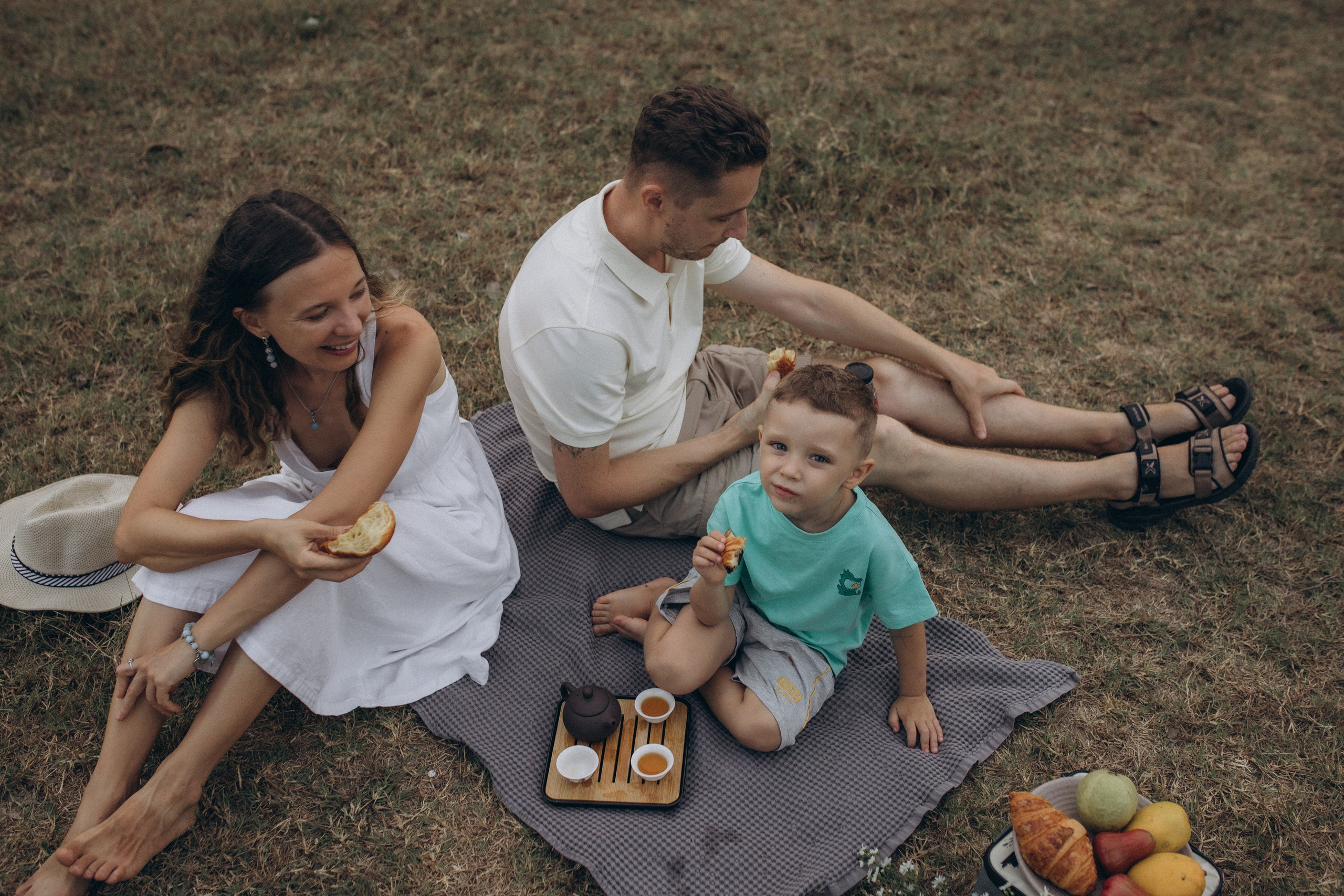 Семья Пискаревых в манго саду.Нячанг. Главная