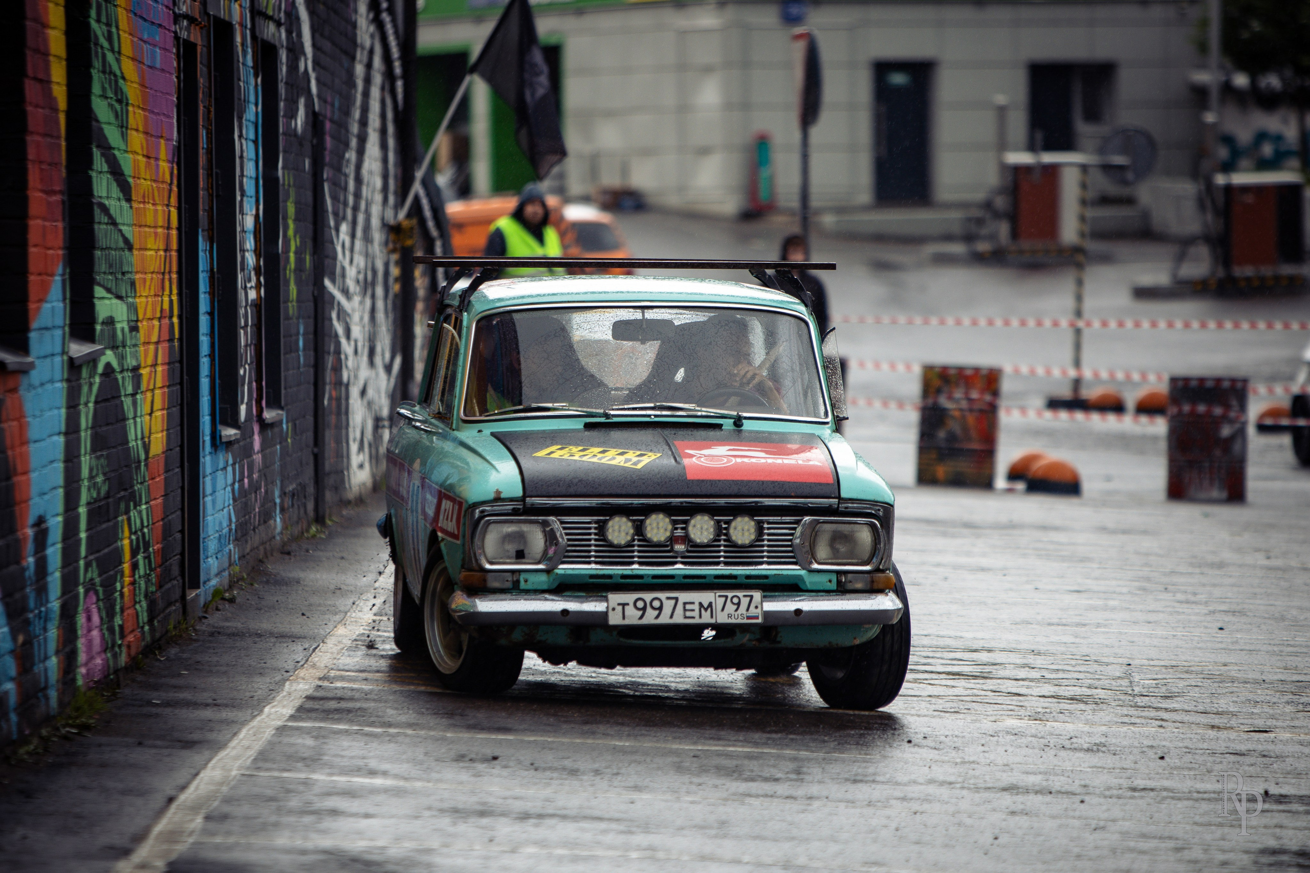 GYMKHANA. Rusty Photographer