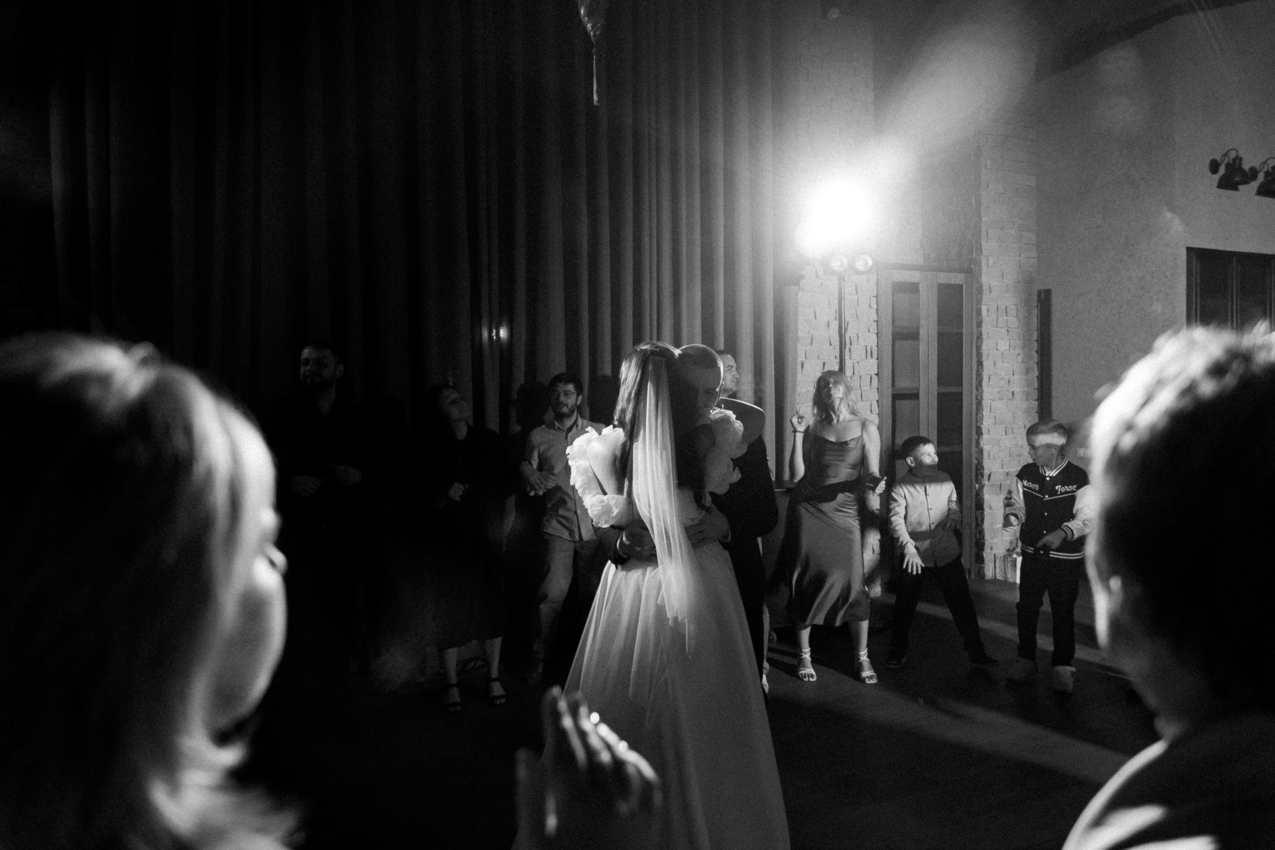 Максим и Алёна. Фотограф Тюмень Пушковская Кристина