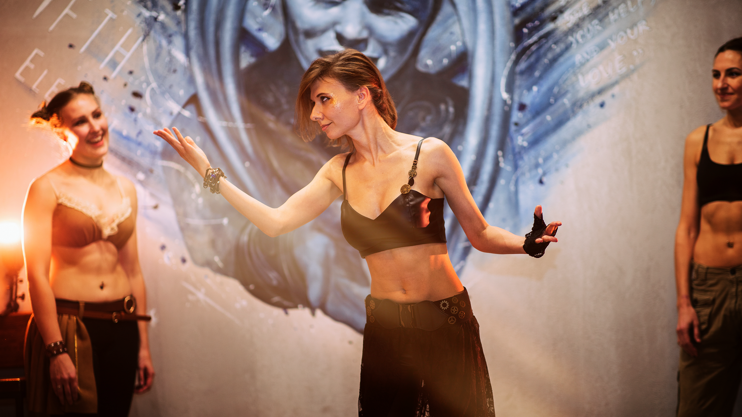 Выступление профи на X трайбл баттле Essentia. Make photo — Live to photo