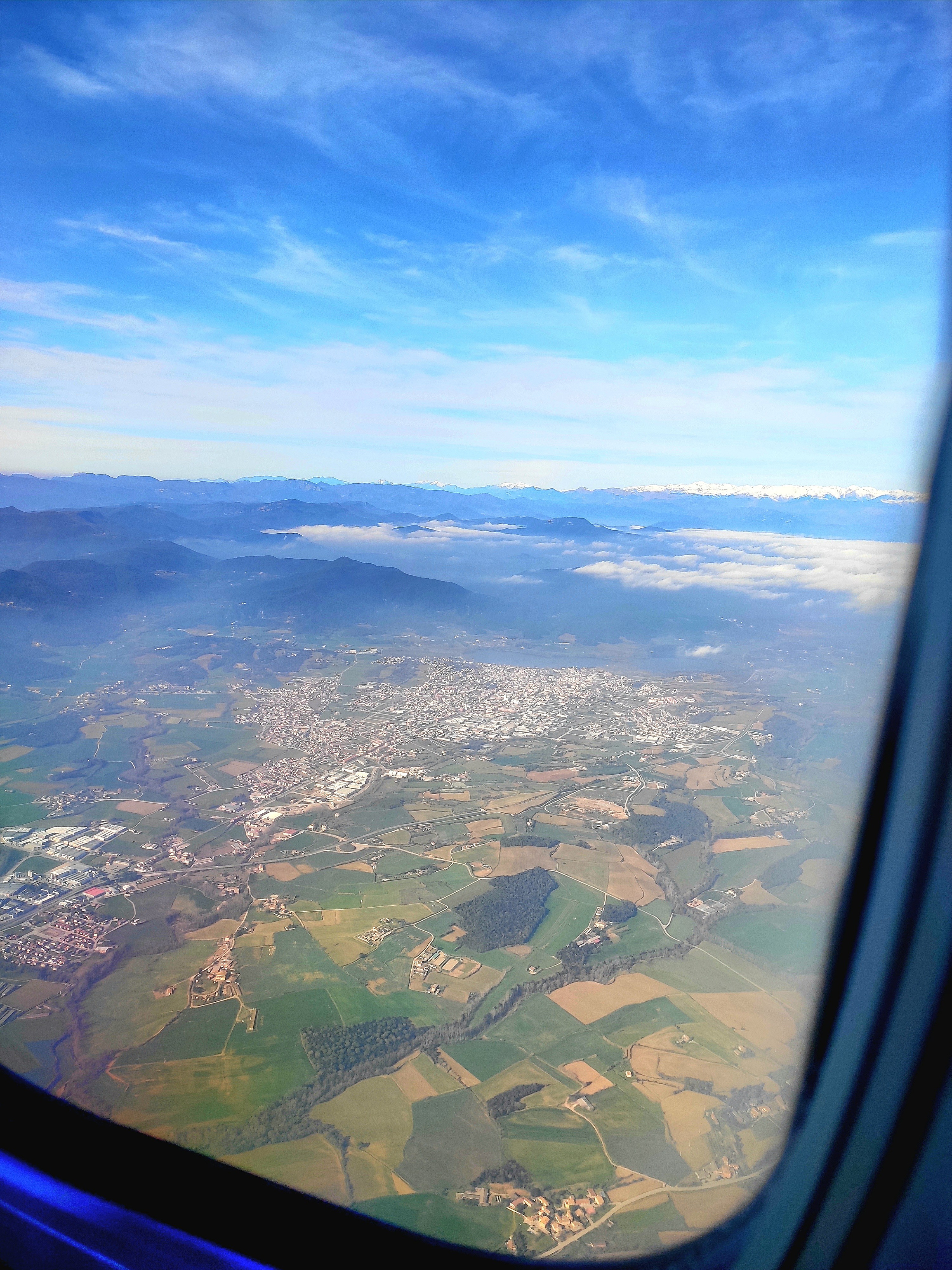 Европа уже зеленеет, но в горах точно есть снег