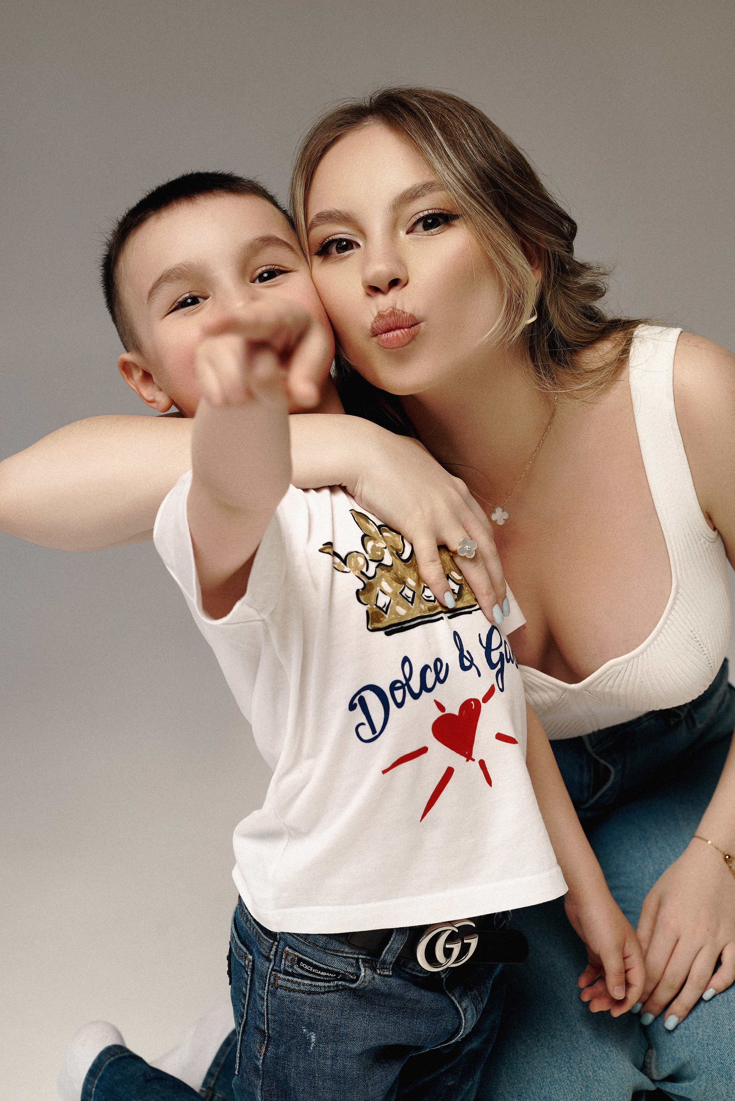 Gulya / Lera / Igor'. Главная