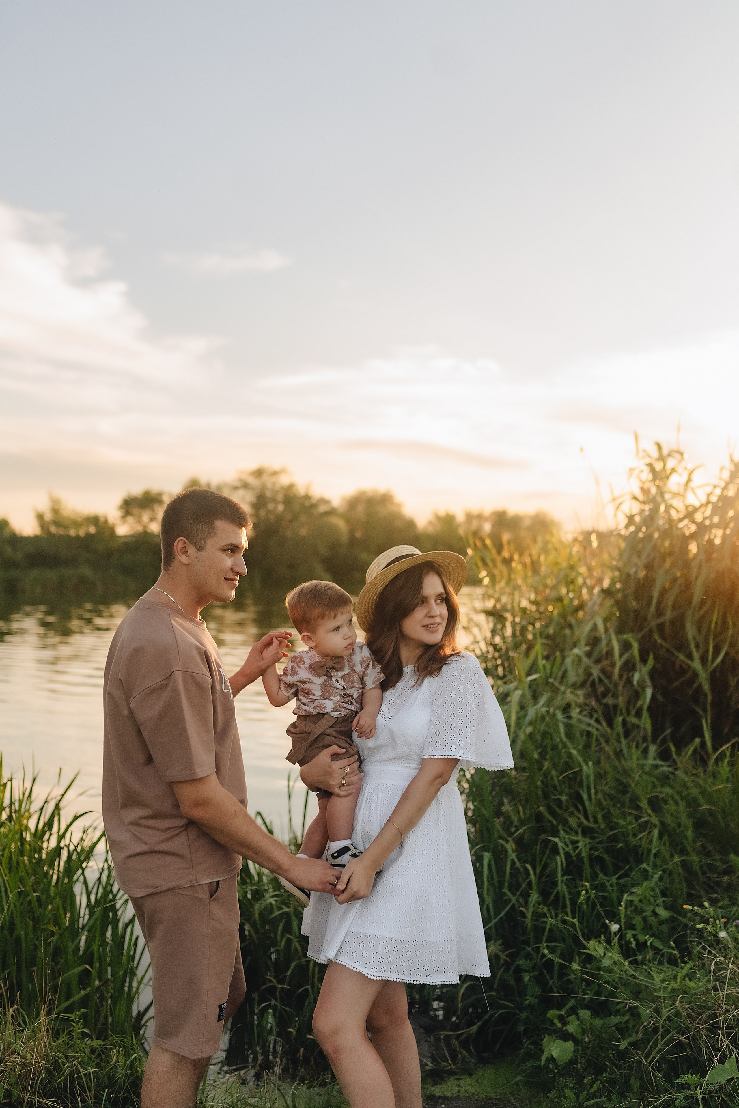 Светлана, Сергей и Женя | Семейная съемка на закате. Фотограф Карина Шмулёва. Воронеж и область