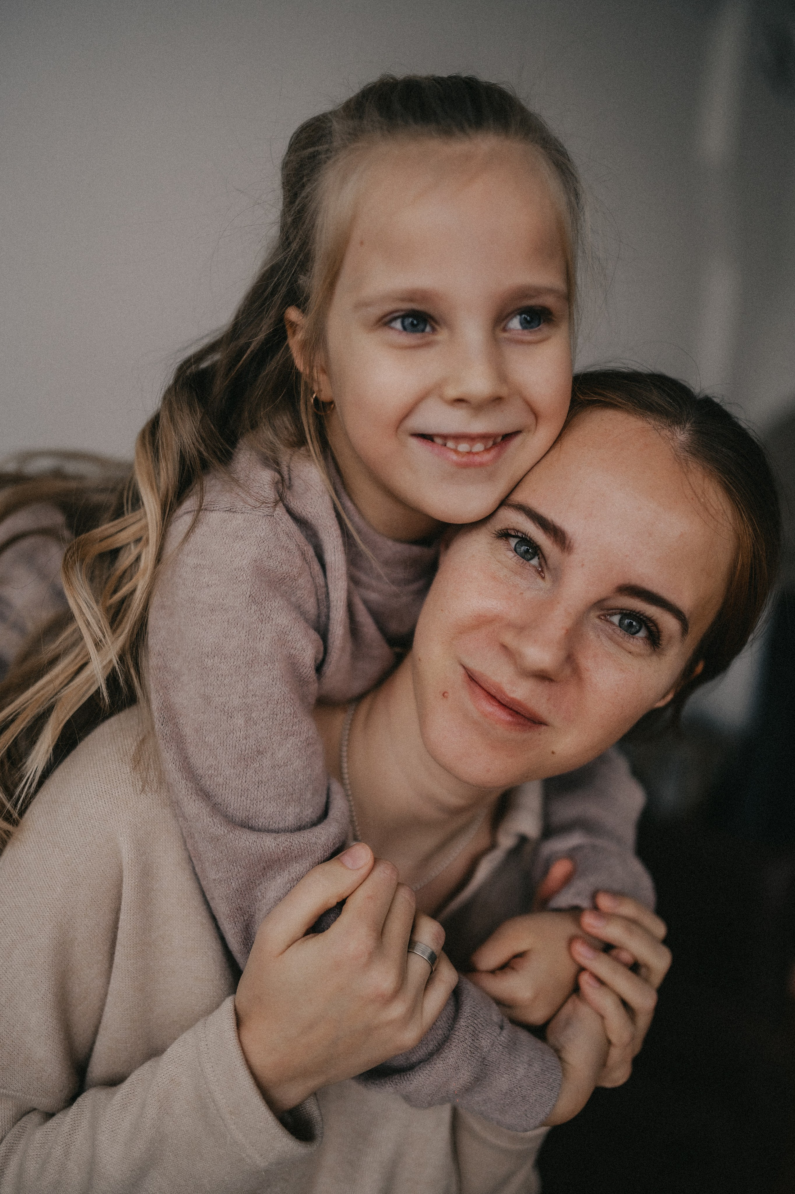 Коля, Таня и Мира в студии Каприфоль. Семейный и свадебный lifestyle-фотограф в Москве Мария Петрова