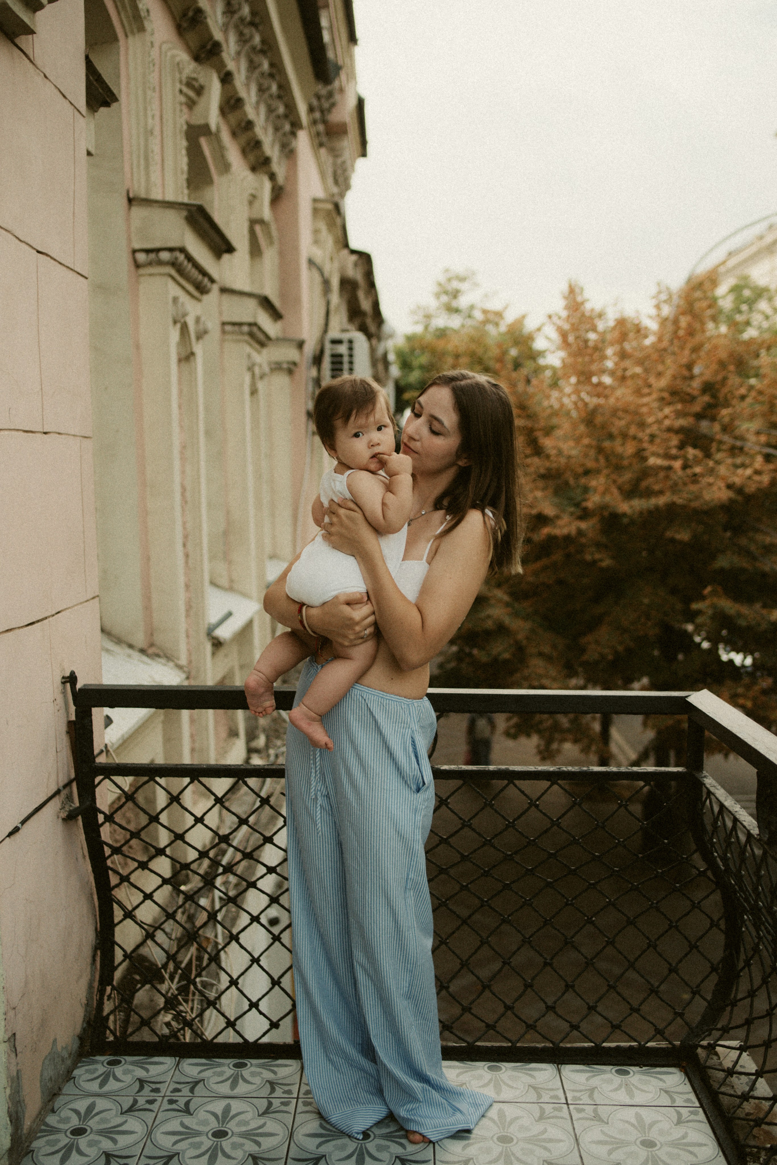 В маминых объятиях. Семейный фотограф в Краснодаре