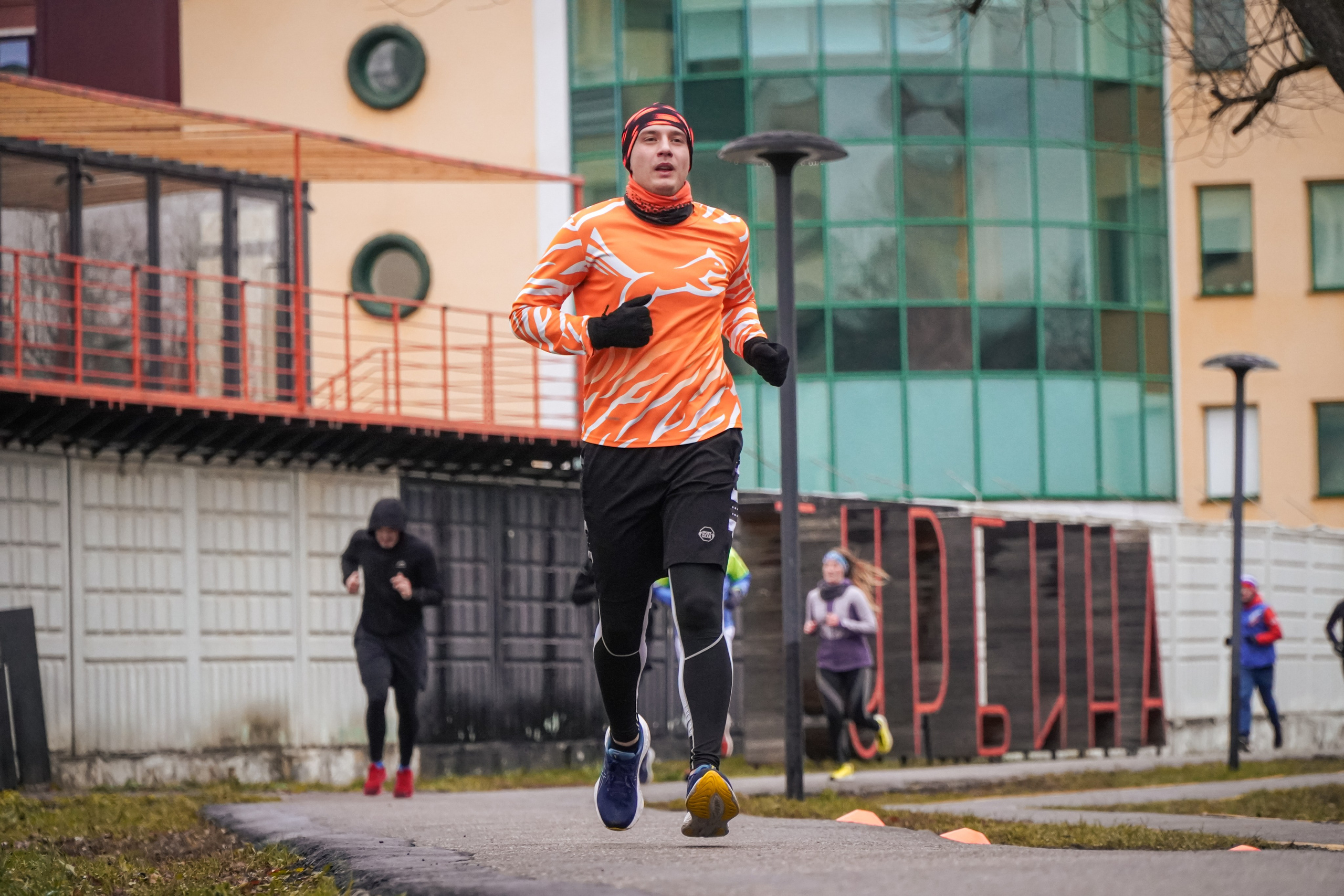 5 вёрст Реутов 16.11.2024. Роман Капилюшов. Бег. Фото. Видео. г. Люберцы