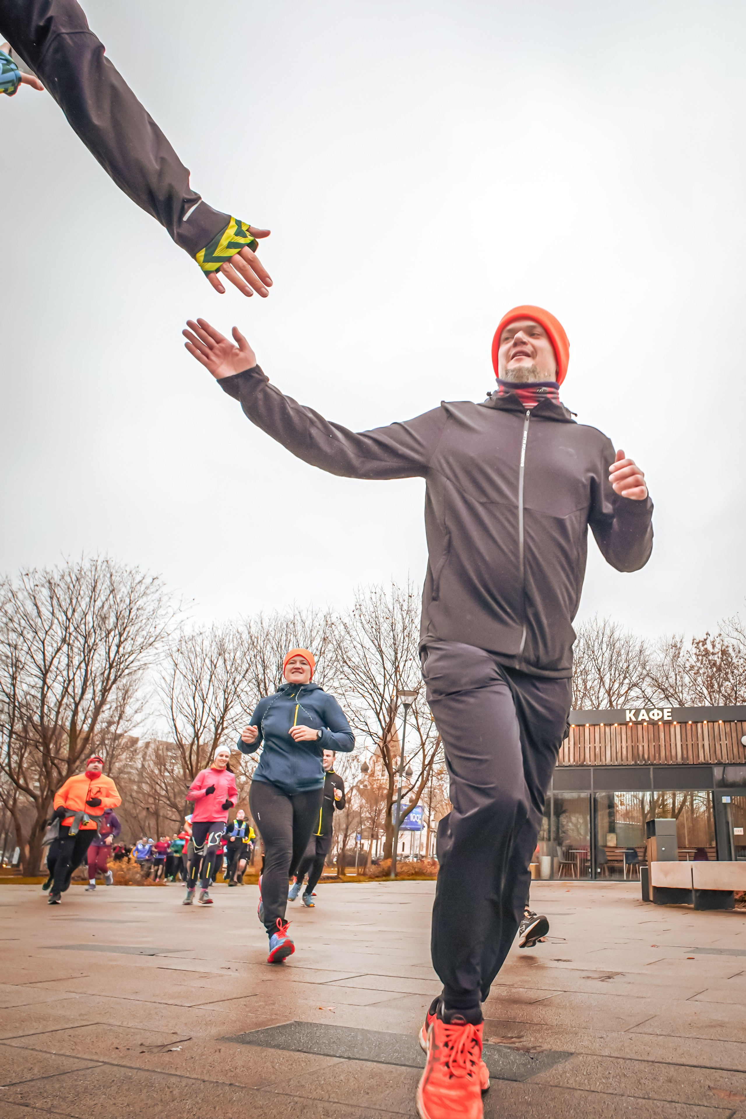 #марафонудома #яuzarun 2024 2-я петля, группа 6:30. Роман Капилюшов. Бег. Фото. Видео. г. Люберцы