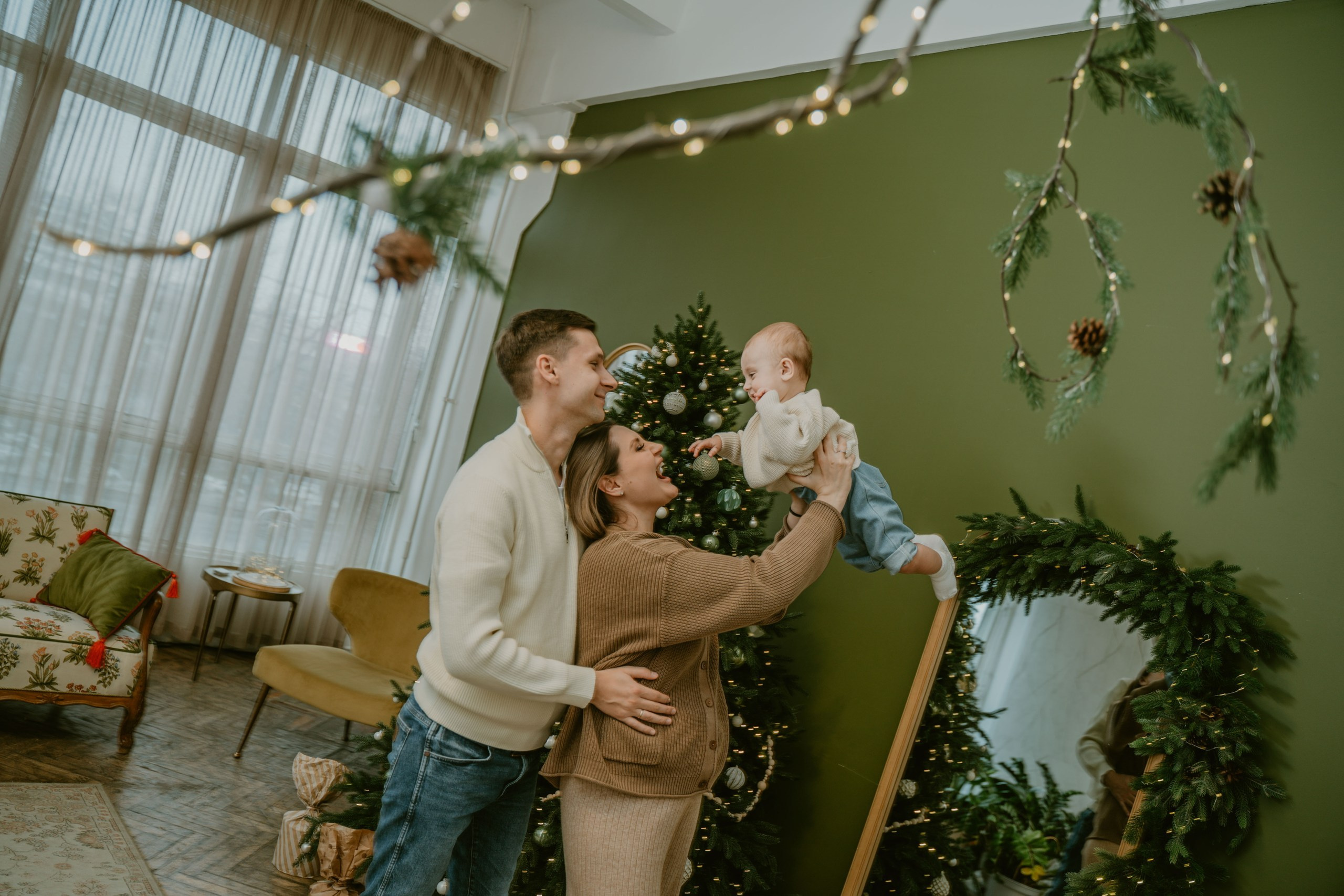 Семейная фотосессия в студии. Свадебный фотограф в Дмитрове