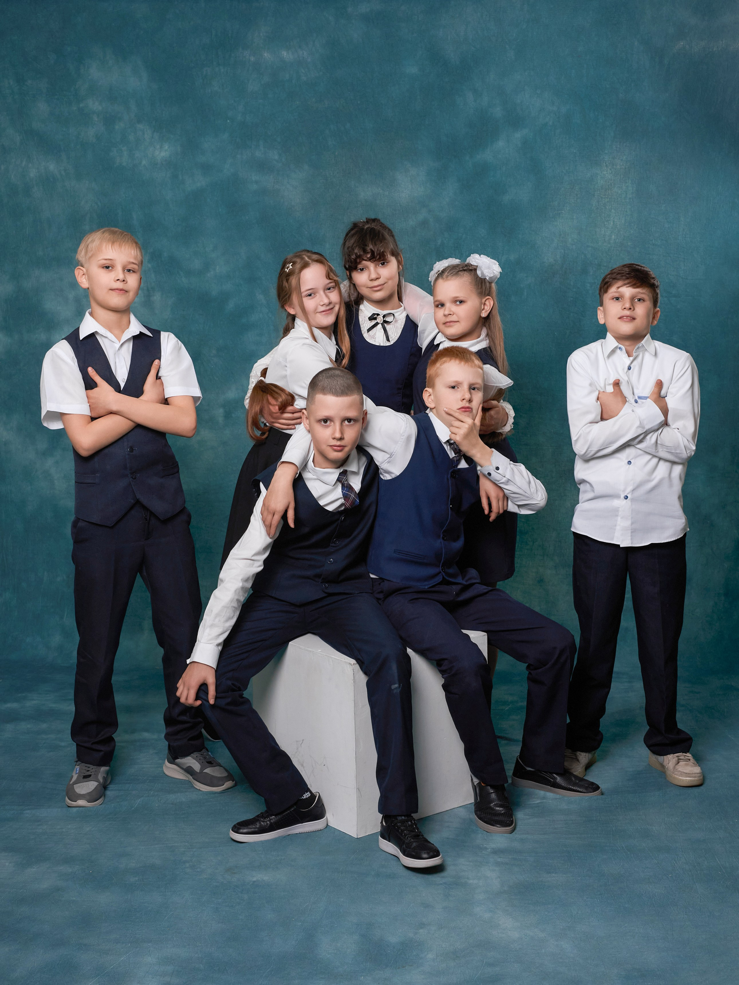 Школьный альбом "Кубы бирюза". Выпускные альбомы в Тюмени для школ, садов, вузов спортивных секций