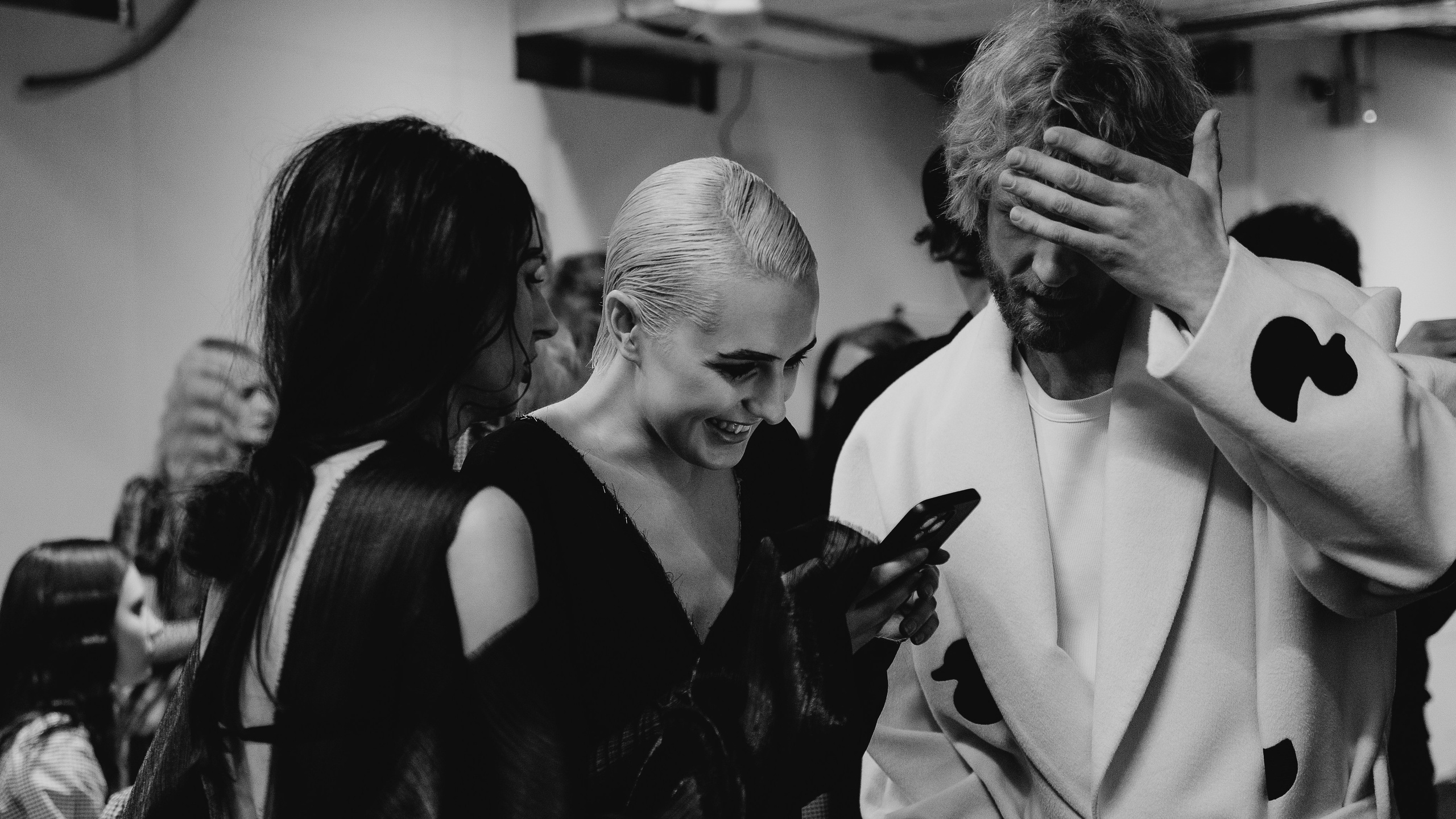 Бекстейдж показа «Новые Имена» собака.ru|ДЛТ. Портретный и репортажный фотограф в Санкт-Петербурге