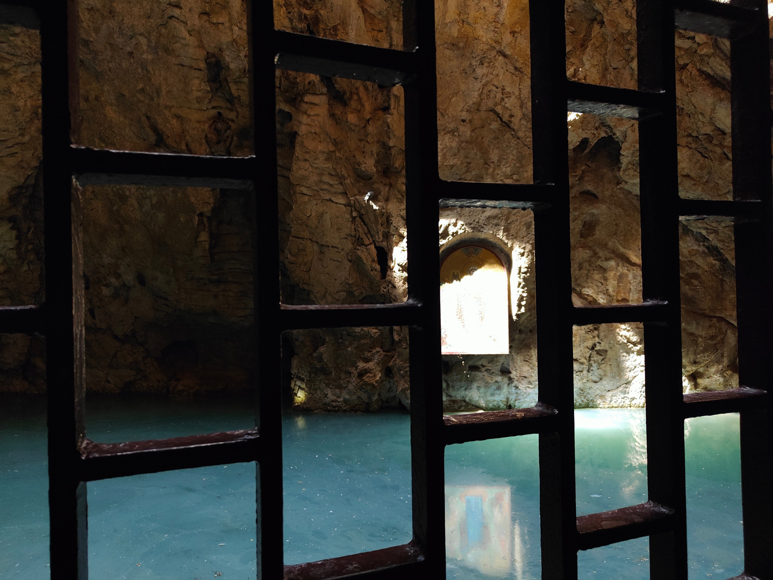 Остап Бендер, озеро Провалъ и стрит в солнечном Пятигорске. Фотограф-документалист Мария Осокина