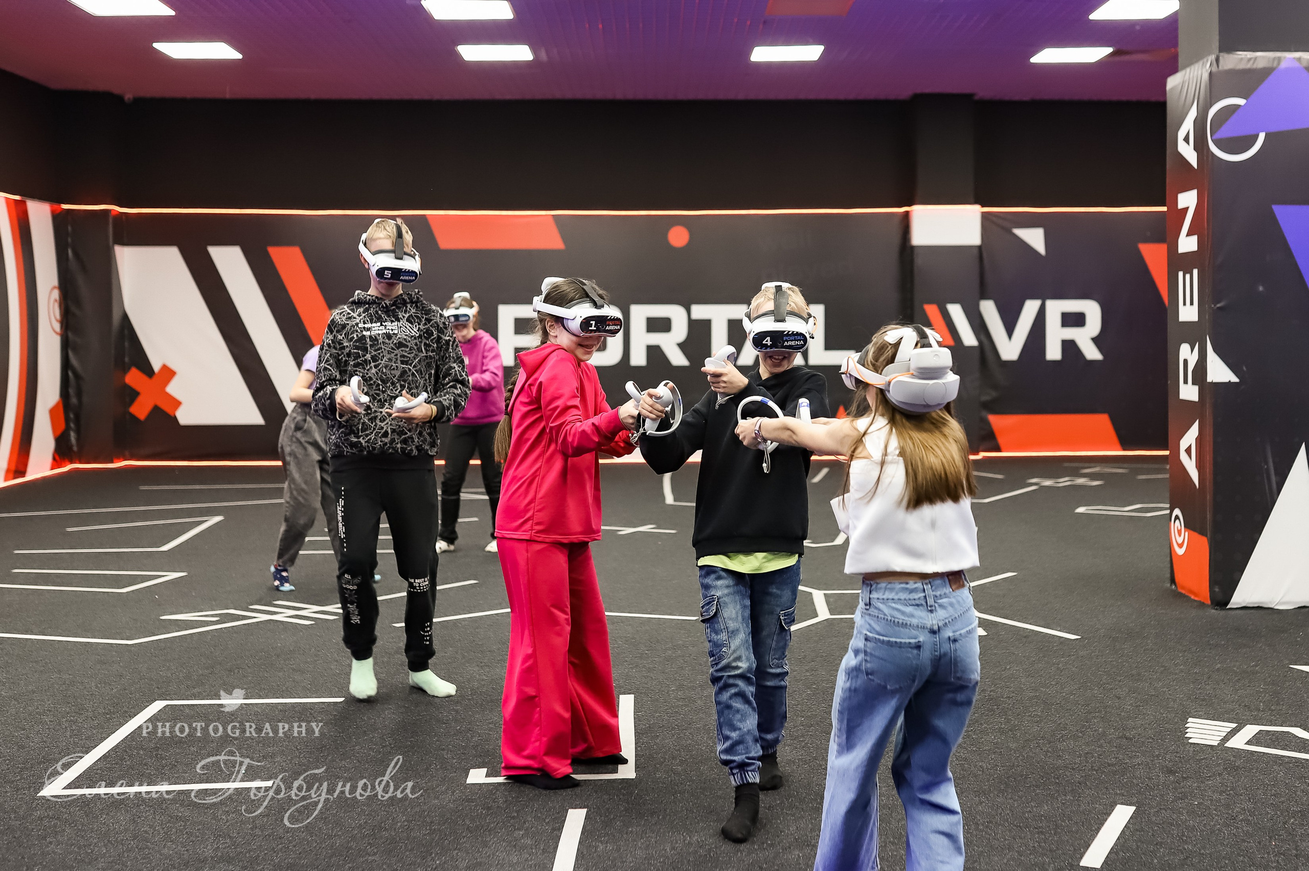 Виртуальная реальность. фотосессия дня рождения в VR PORTAL